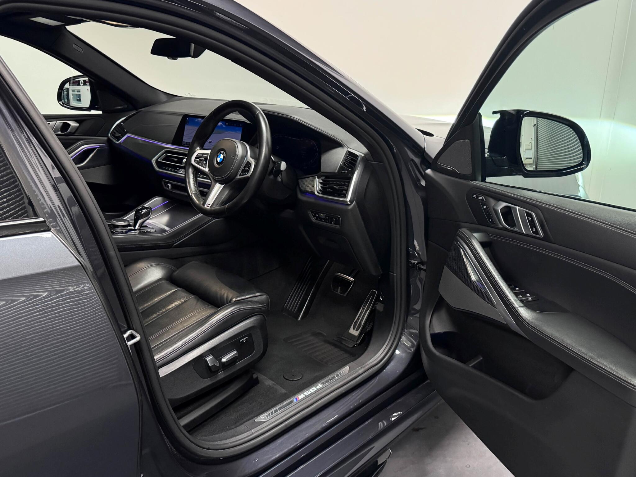 BMW X6 view 34