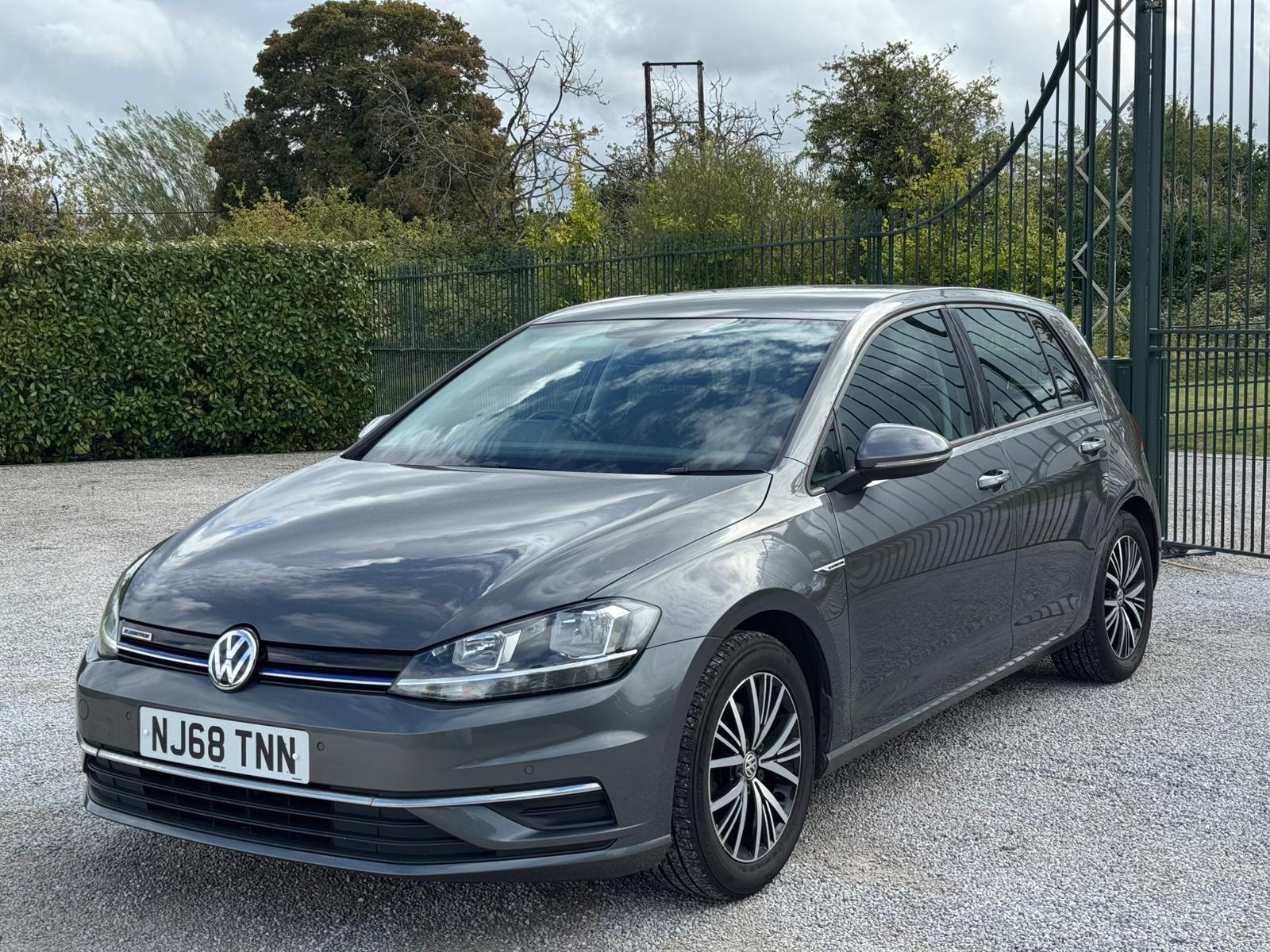2018 Volkswagen Golf 1.5 TSI EVO SE Nav Euro 6 (s/s) 5dr • 98,000 miles image 4