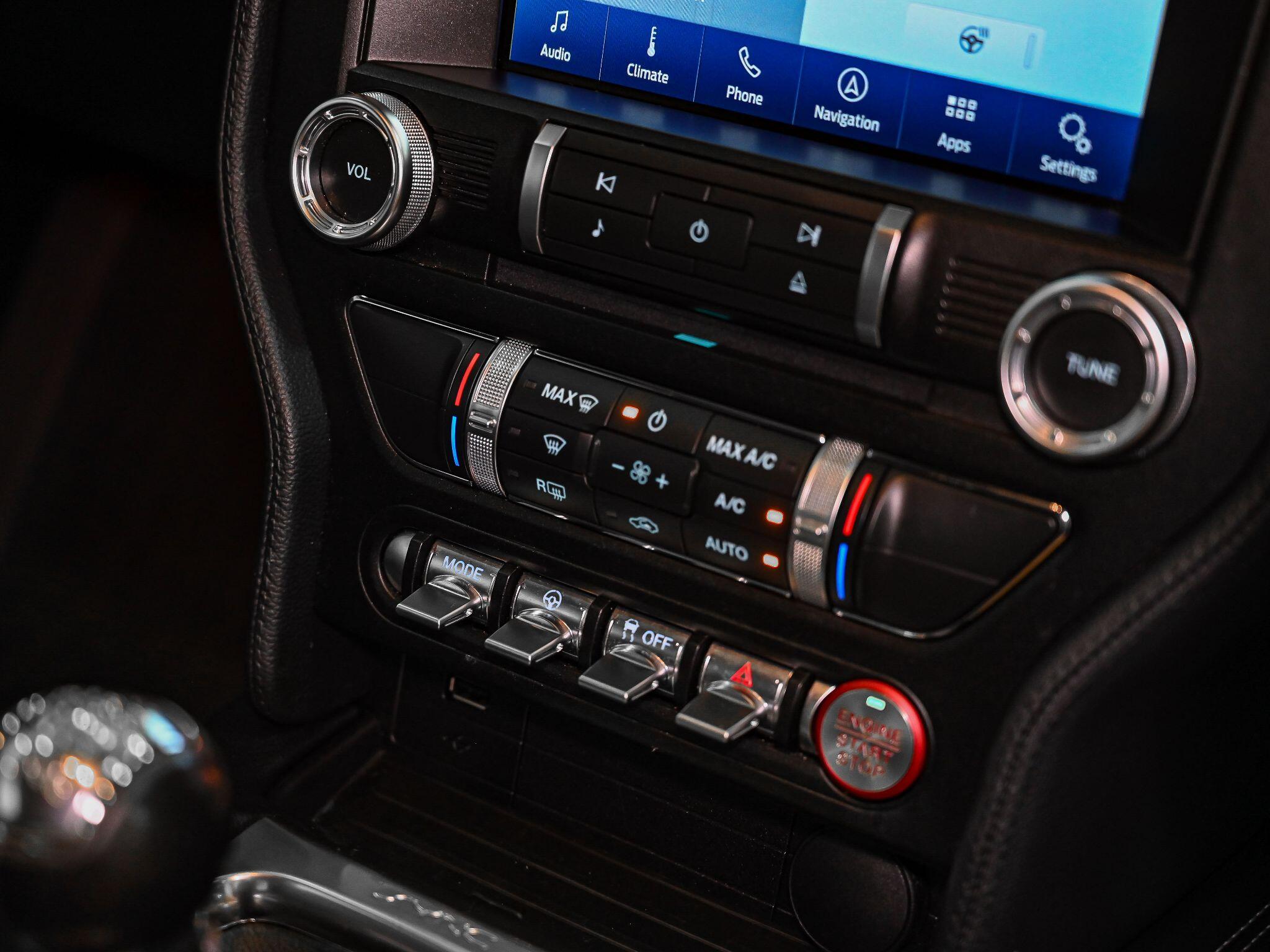 Ford Mustang view 21