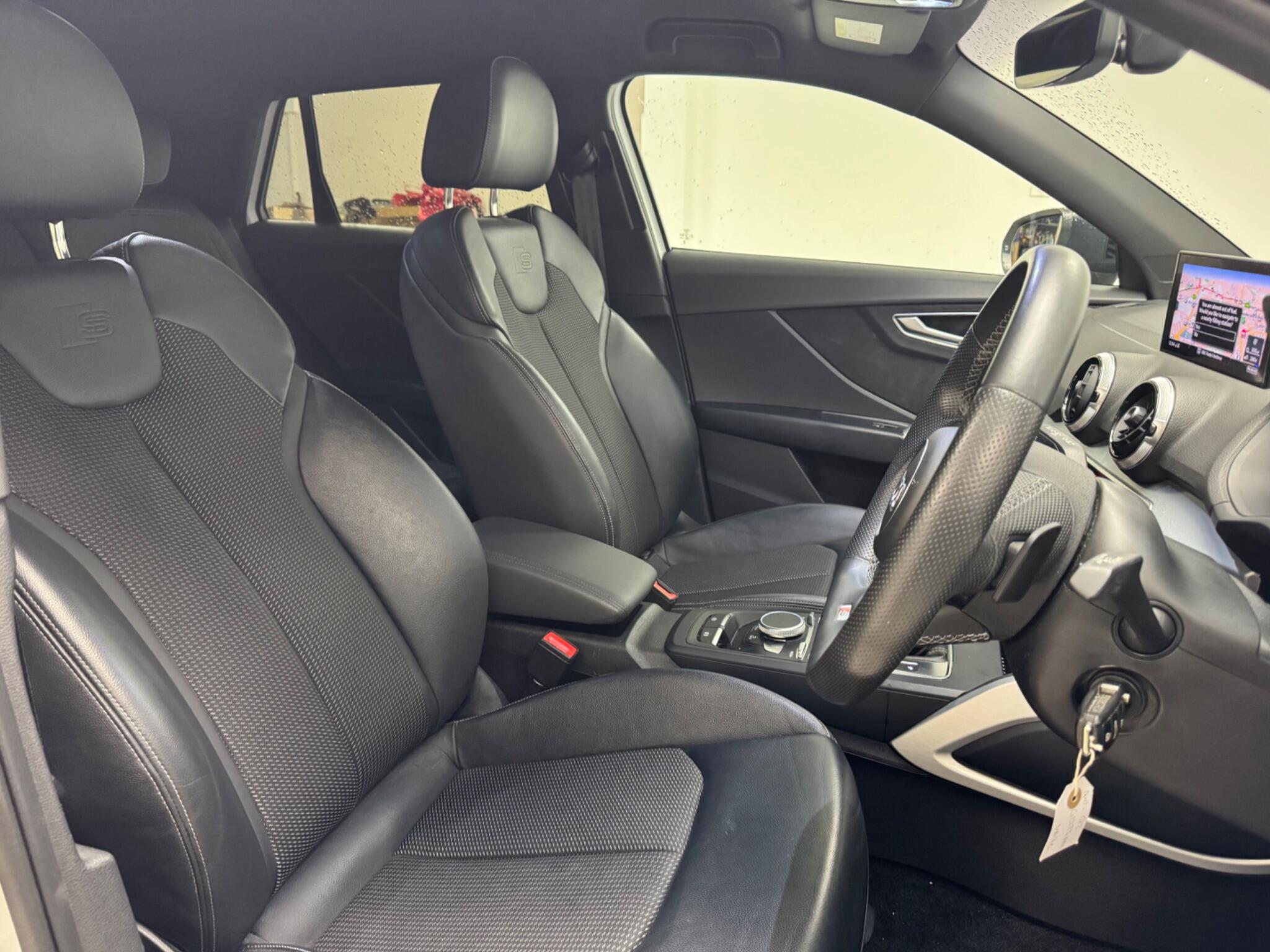 Audi Q2 view 9