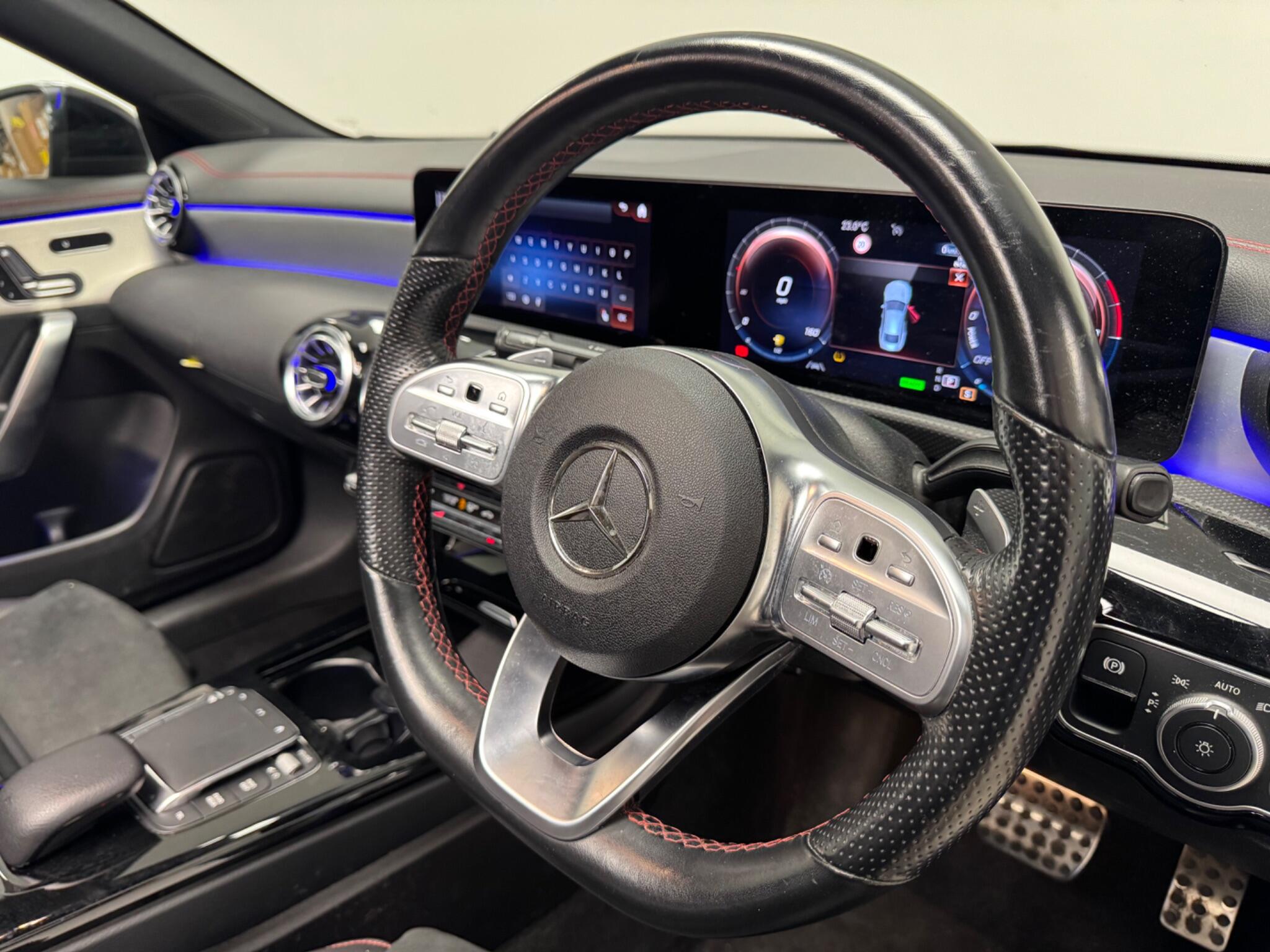 Mercedes-Benz Cla view 22