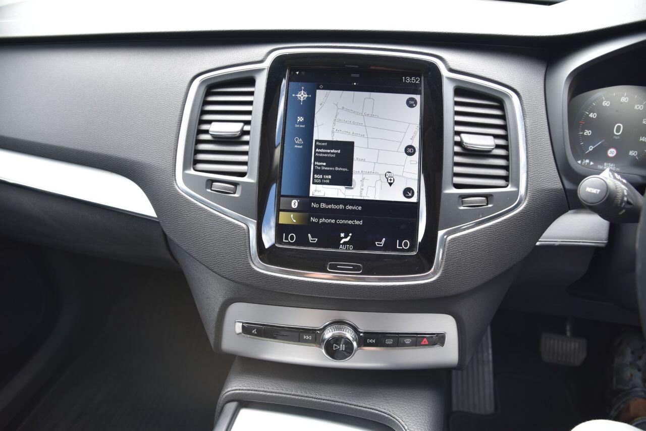 Volvo XC90 view 38