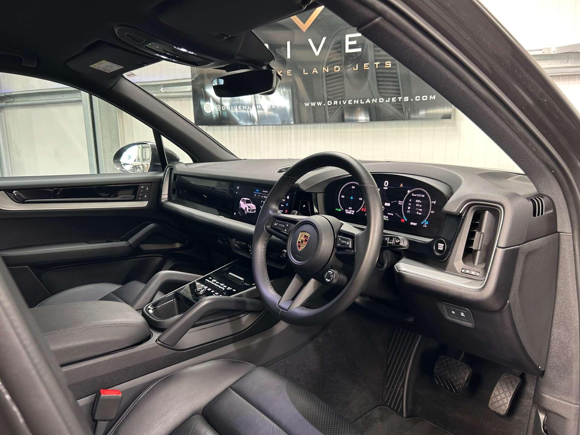 Porsche Cayenne view 14