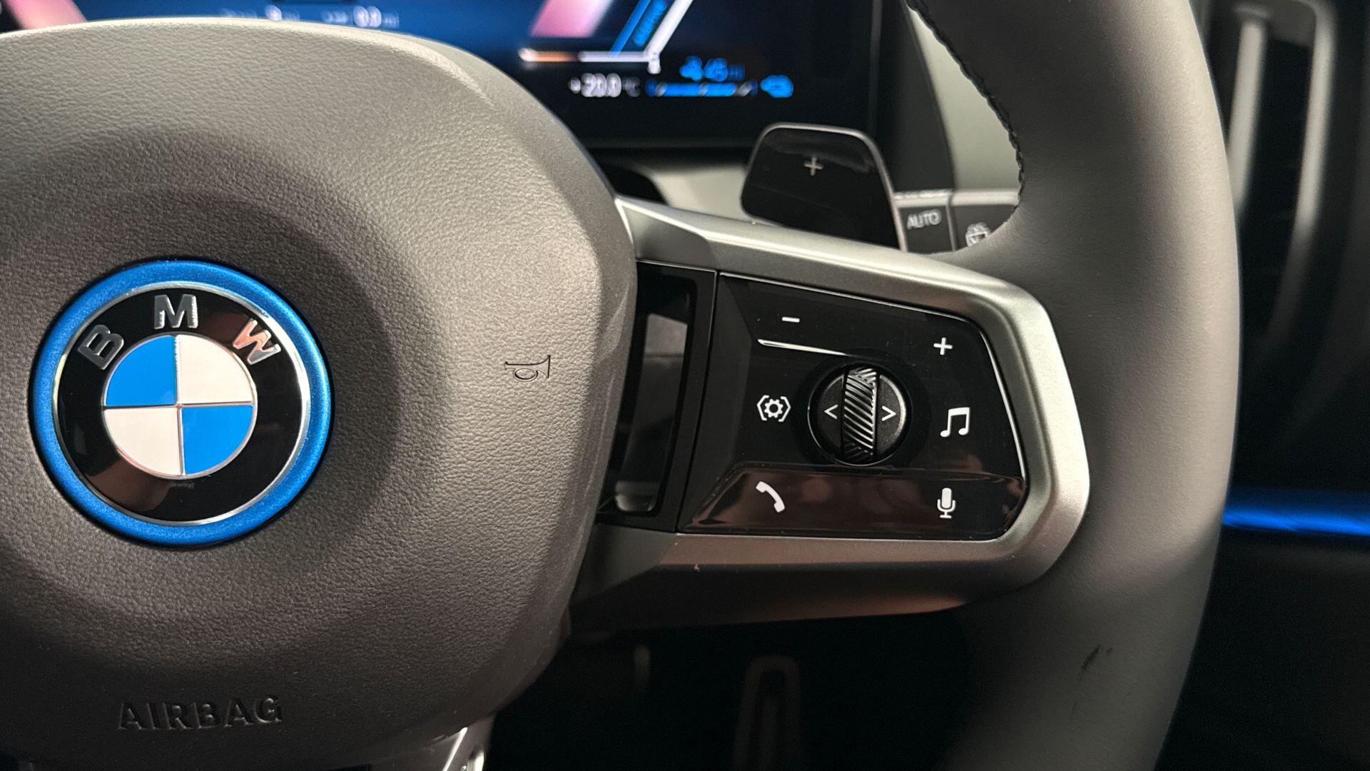 BMW X3 view 18