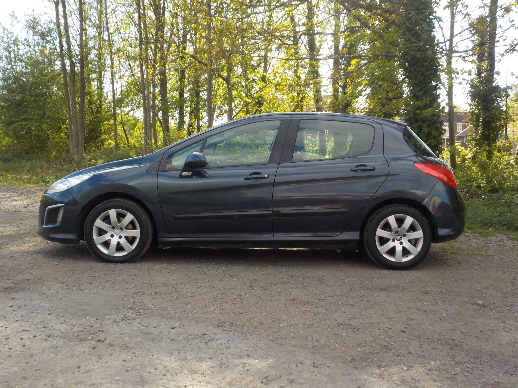 Peugeot 308 1.6 e-HDi SR Euro 5 (s/s) 5dr