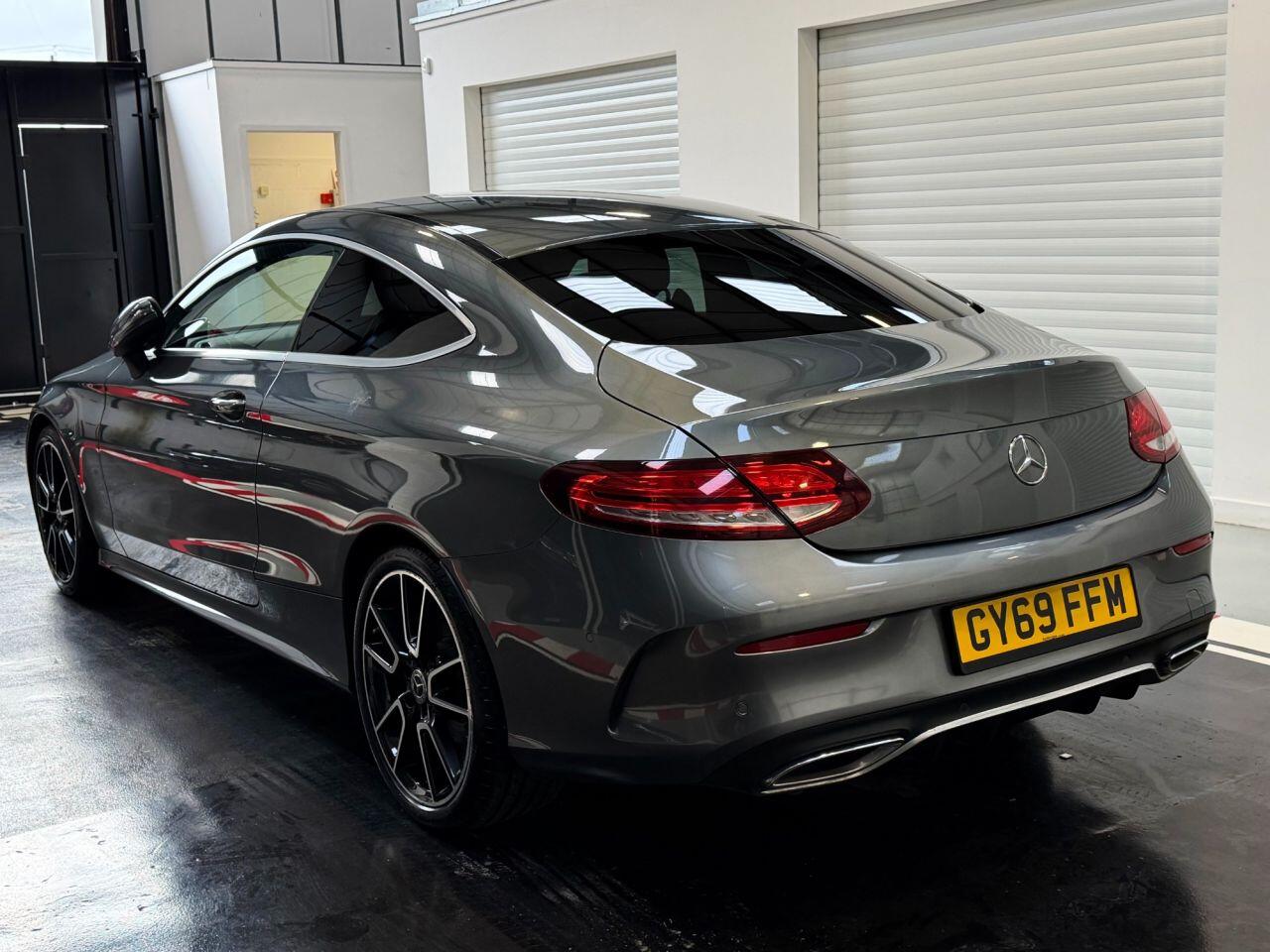 Mercedes-Benz C Class view 11