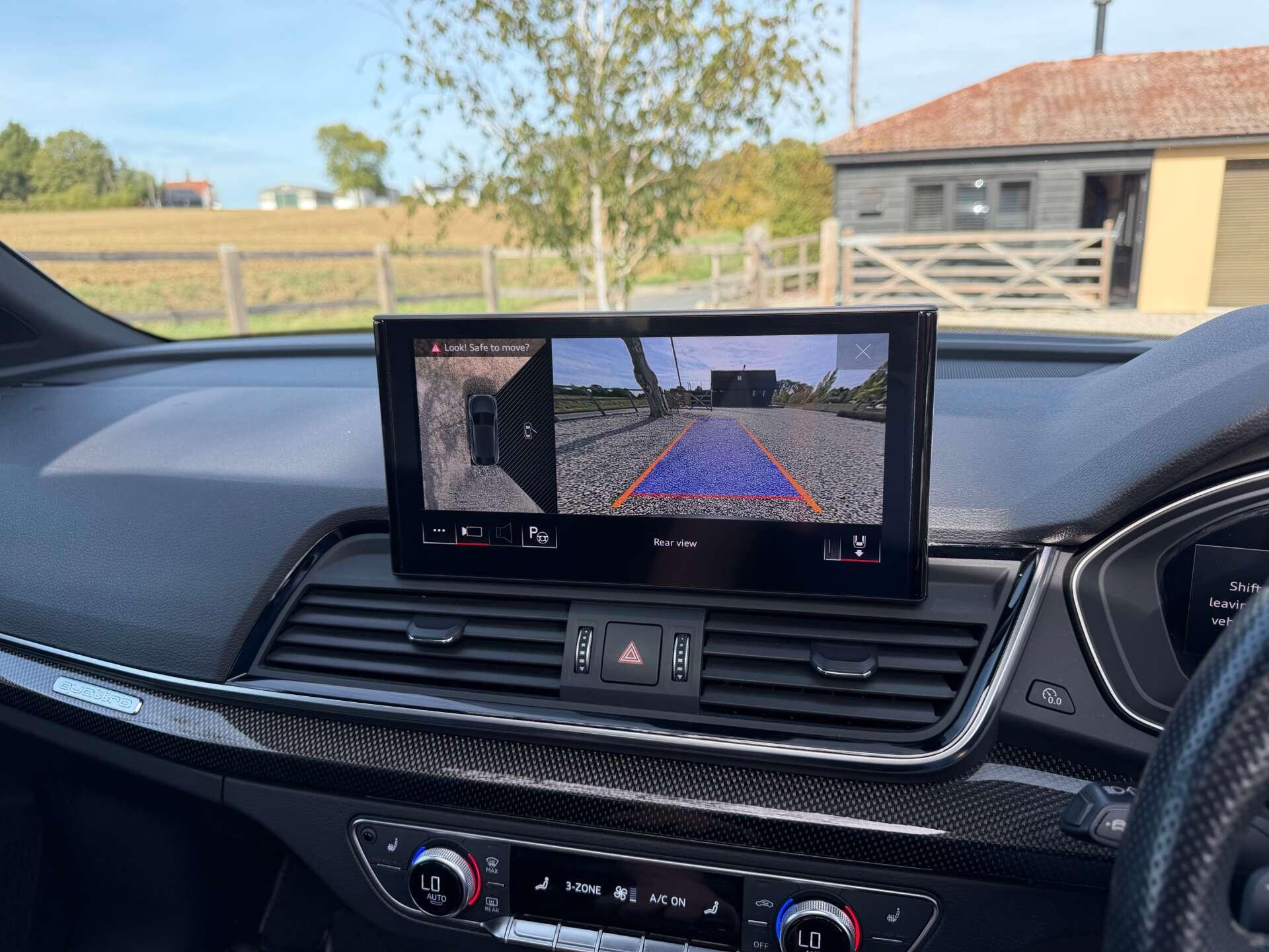 Audi SQ5 view 25