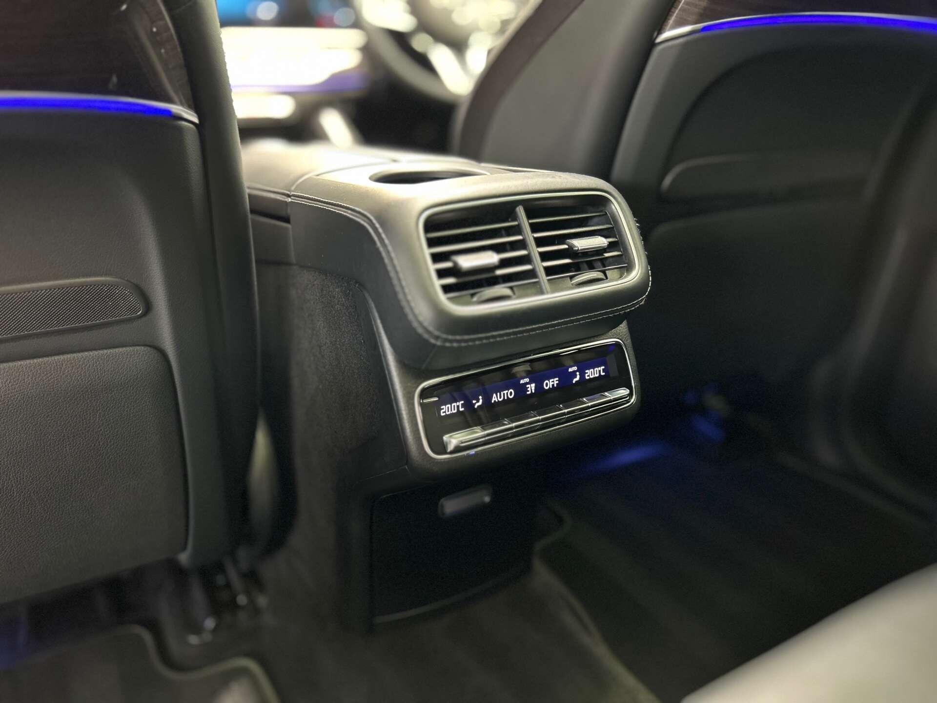 Mercedes-Benz GLS view 29