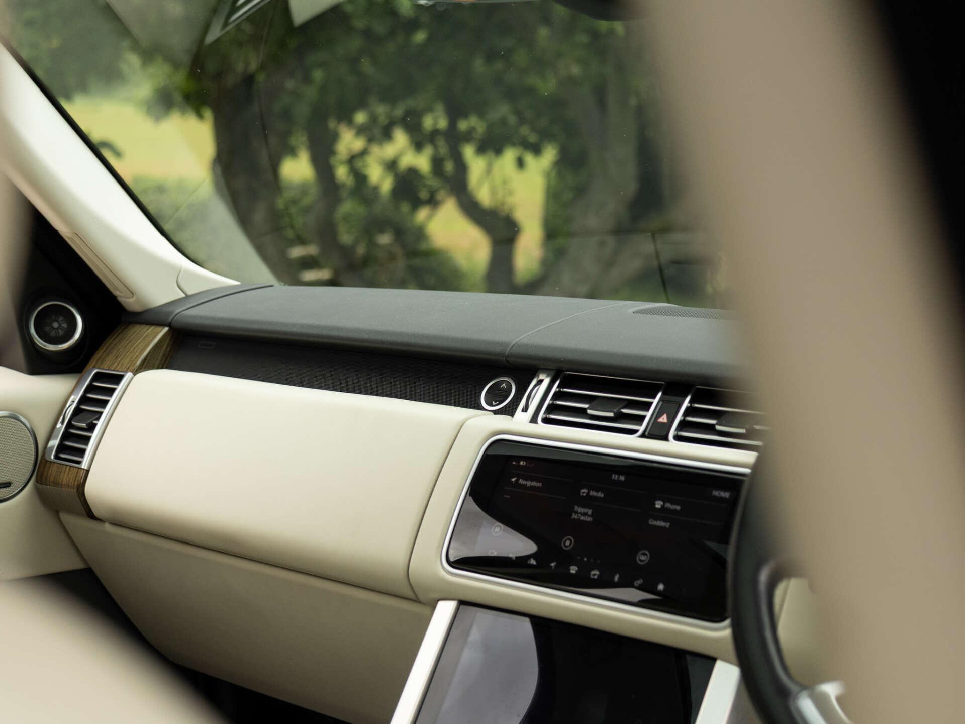 Land Rover Range Rover view 20