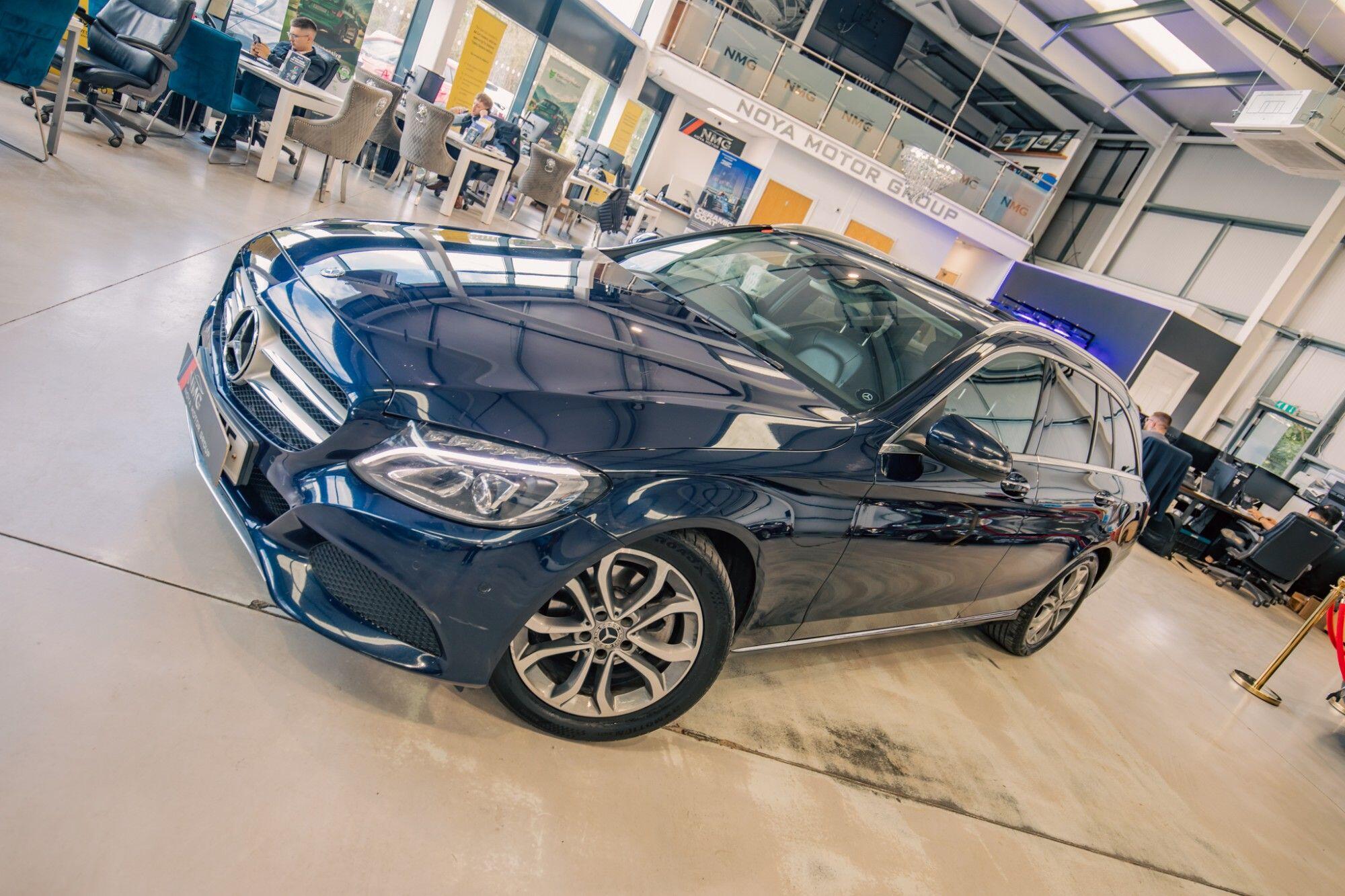 Mercedes-Benz C-Class view 5