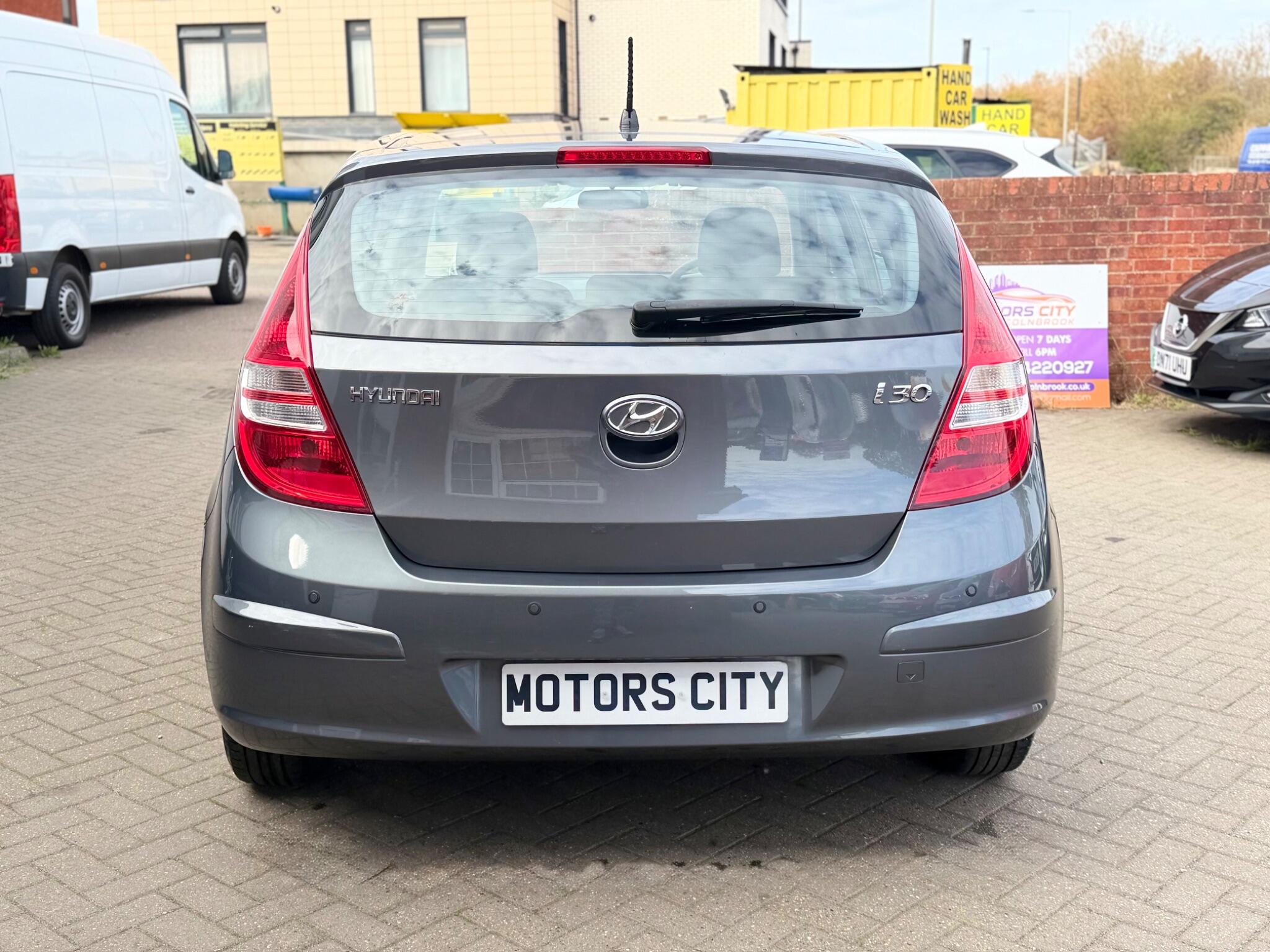 Hyundai I30 view 8