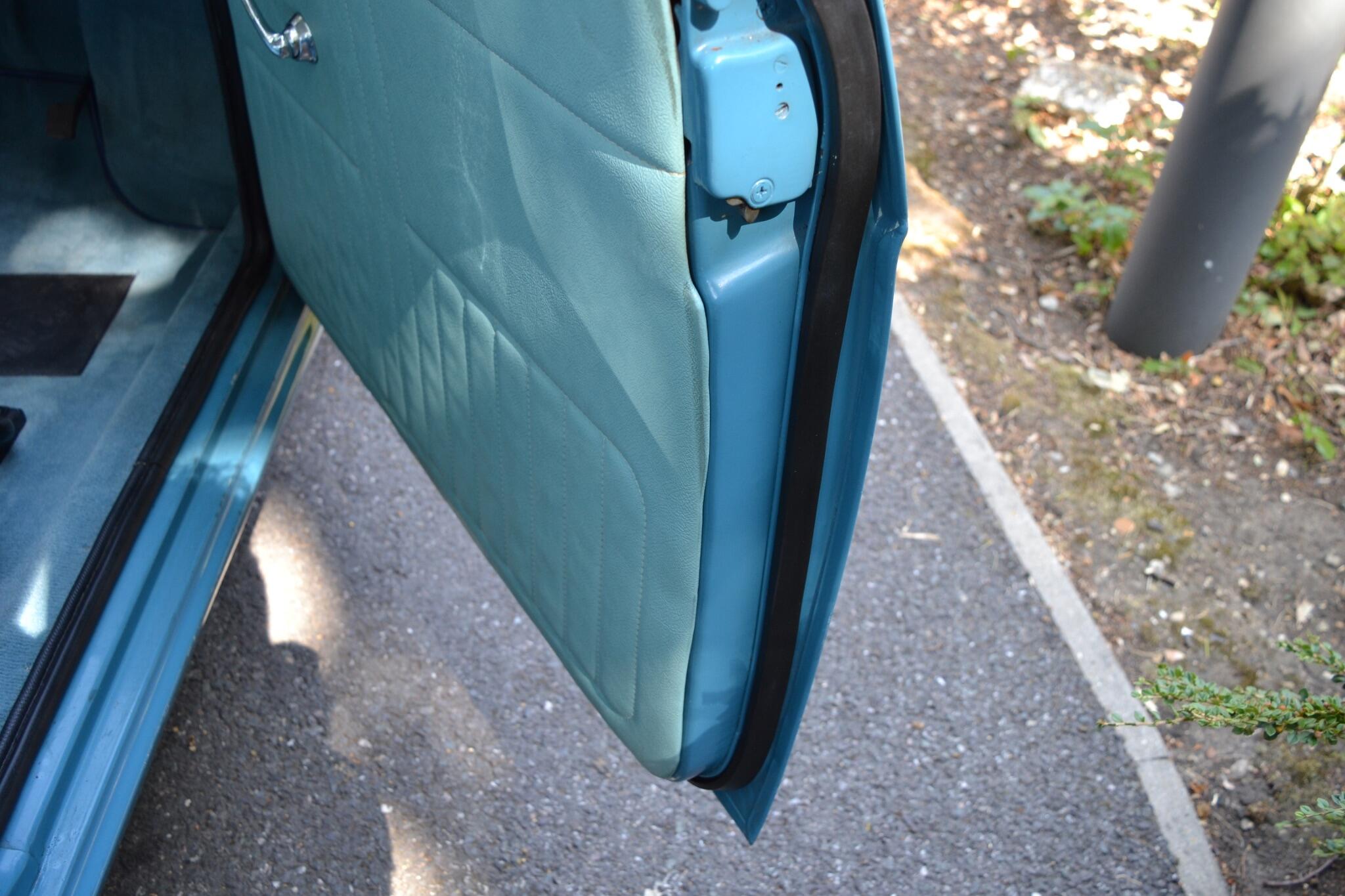 1991 Riley 1.5 view 41