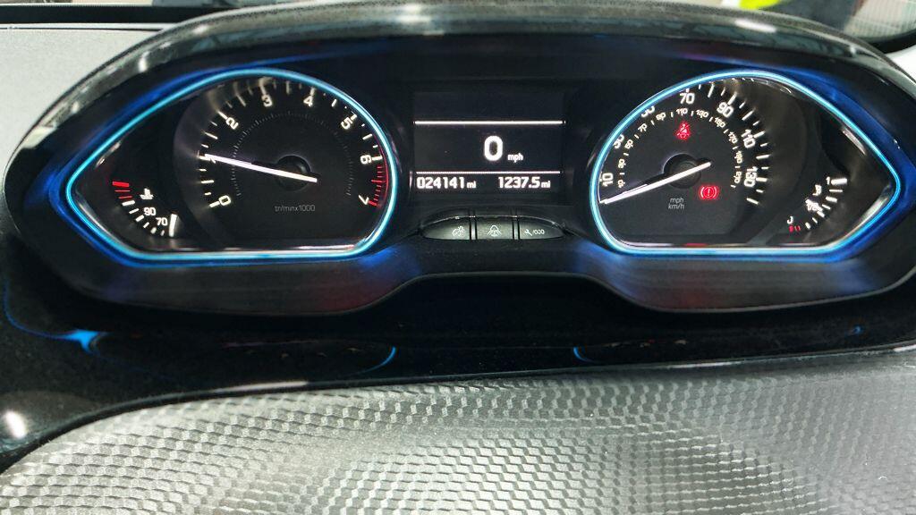 Peugeot 2008 view 10