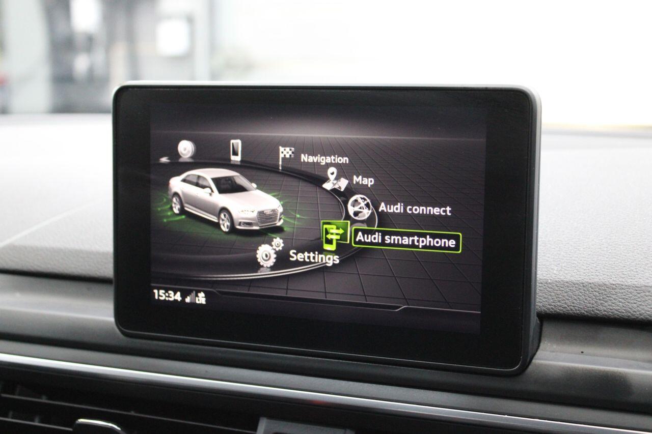 Audi A4 view 34