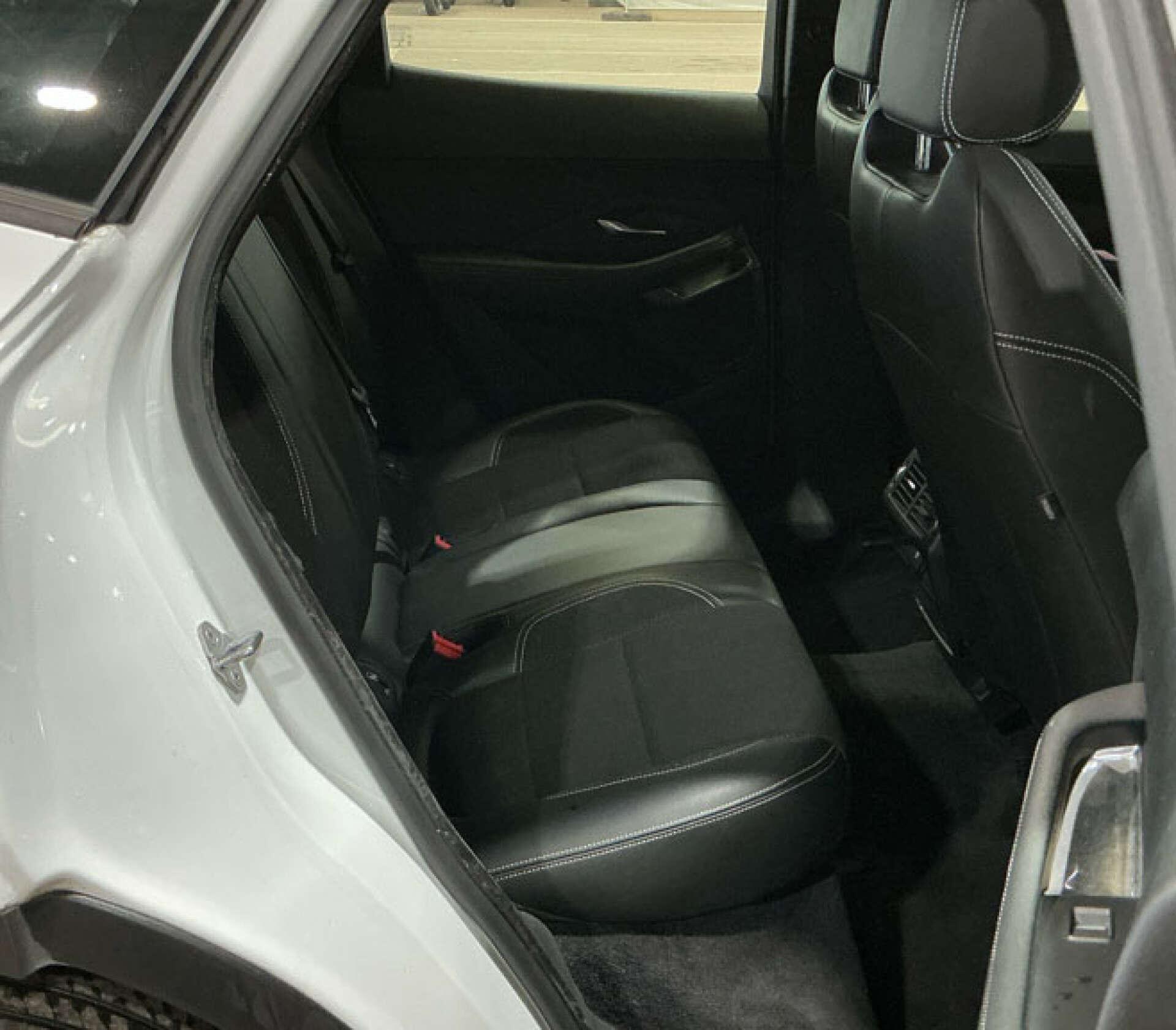 Jaguar E-Pace view 5