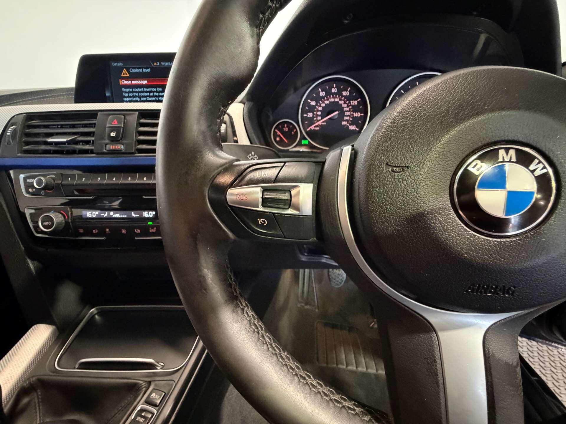 BMW 3 Series view 25