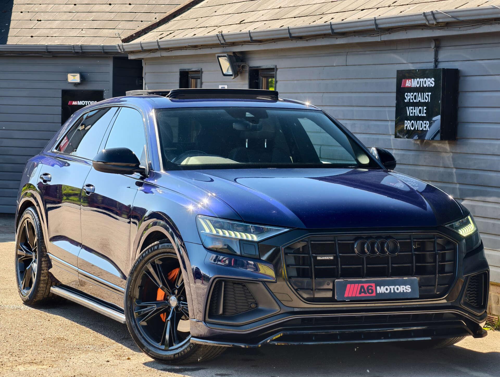 Audi Q8 view 26