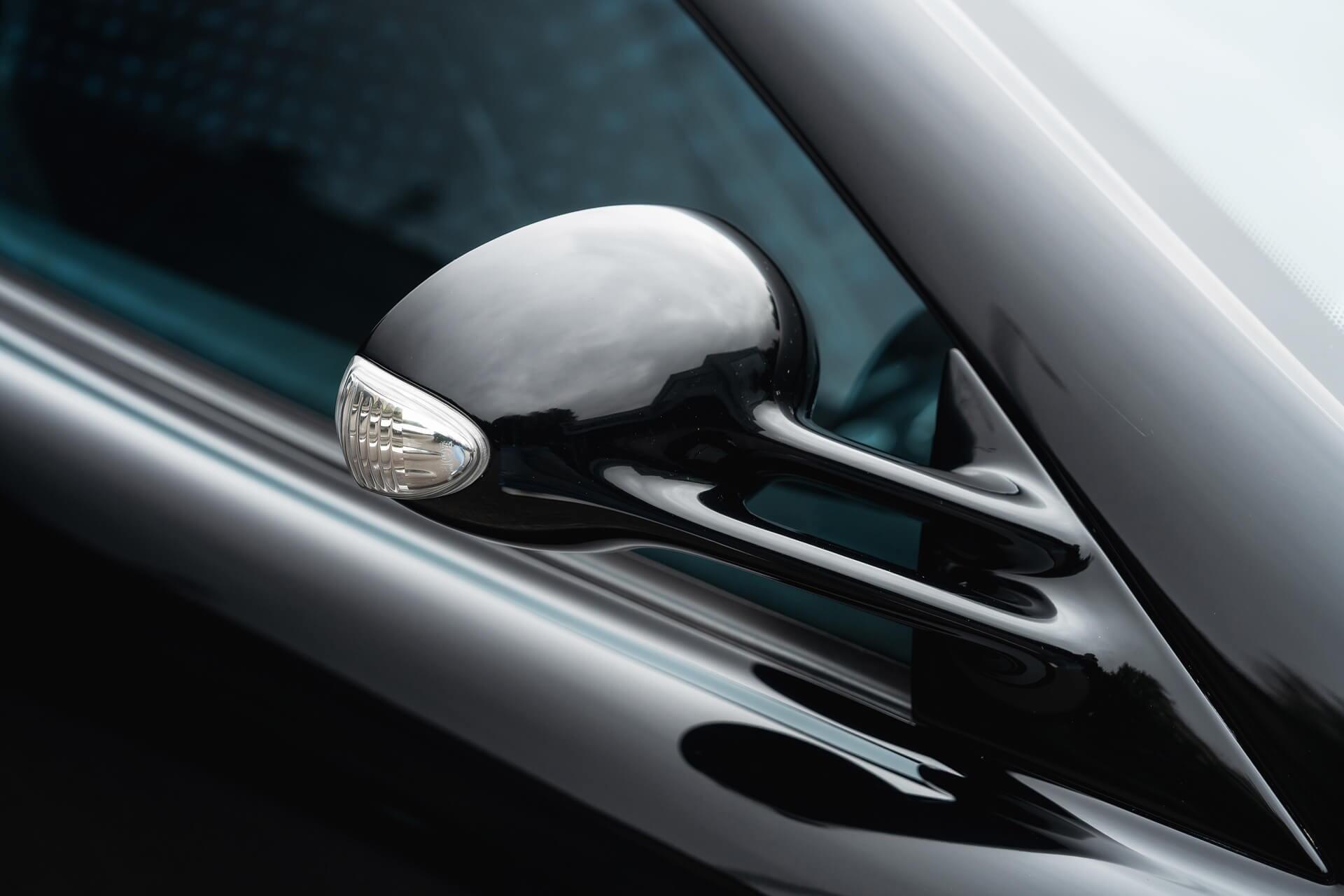 Mercedes-Benz SLR view 101