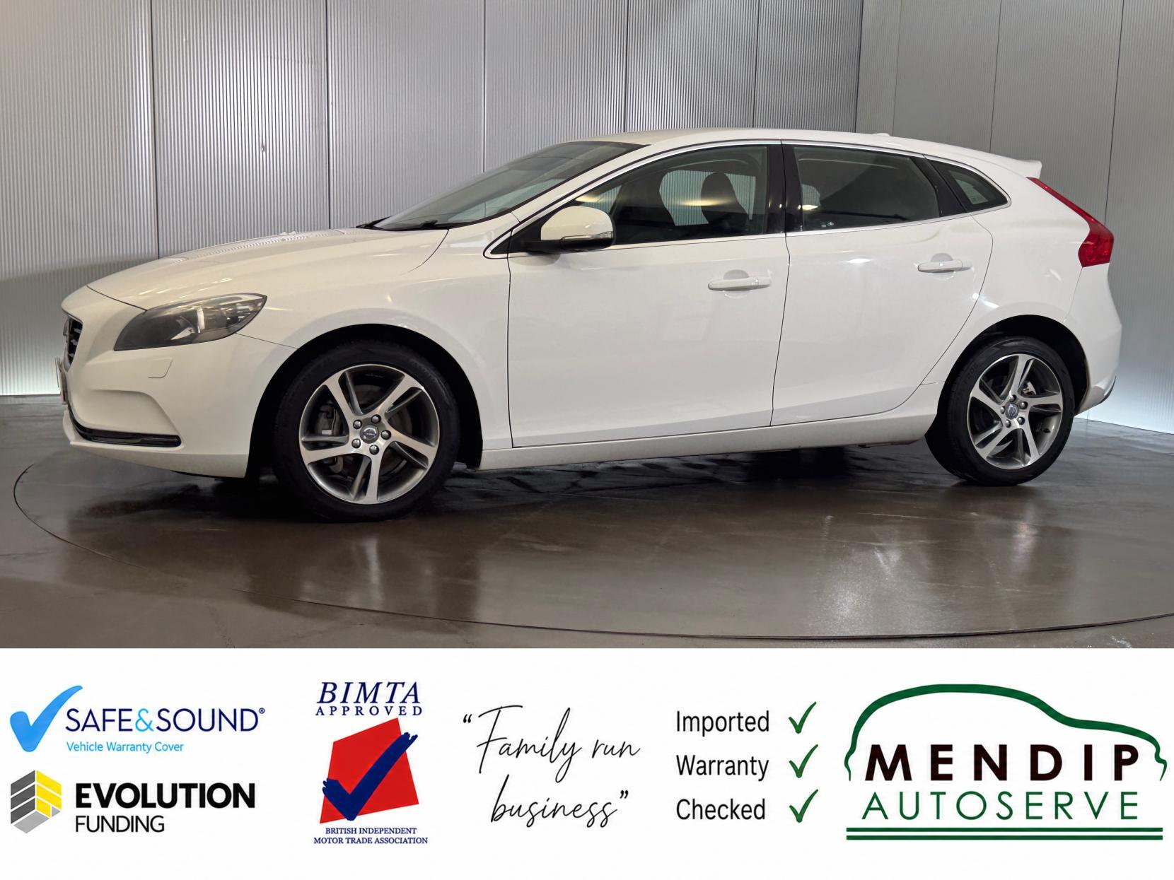 Volvo V40 view 4
