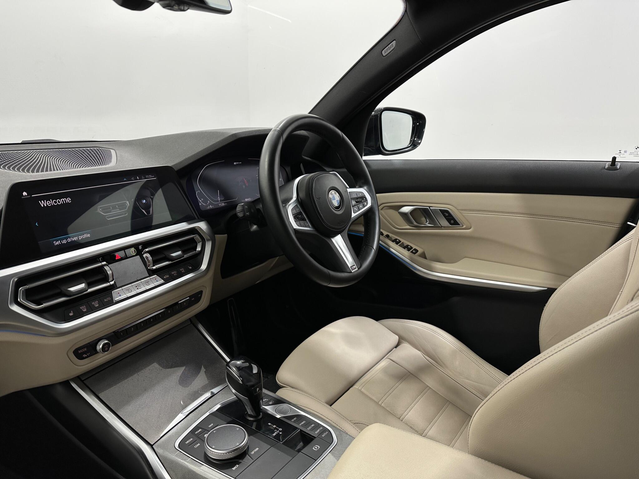 BMW 3 Series view 33
