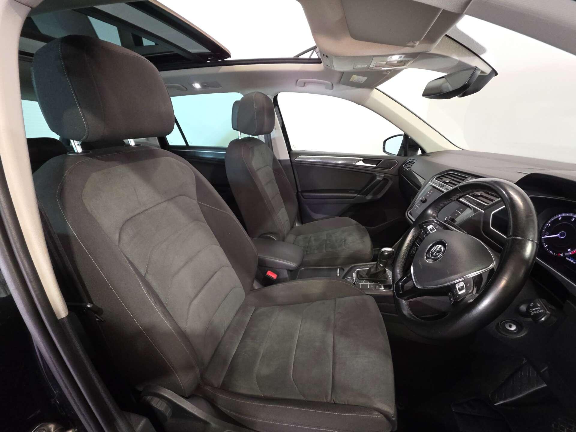 Volkswagen Tiguan view 10
