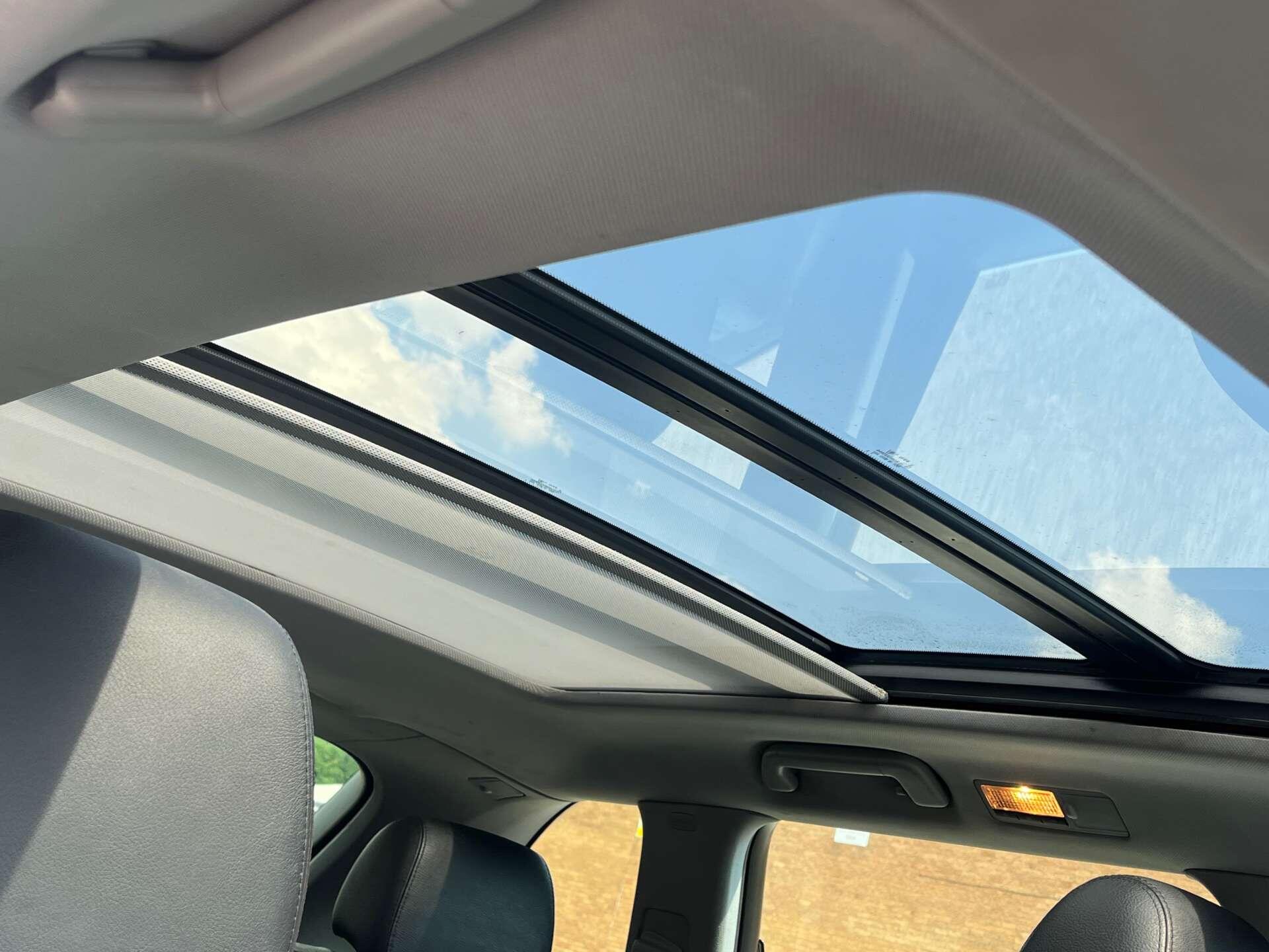 Porsche Cayenne view 13