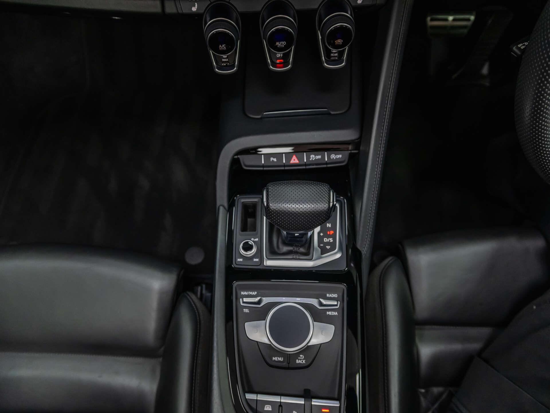 Audi R8 view 50