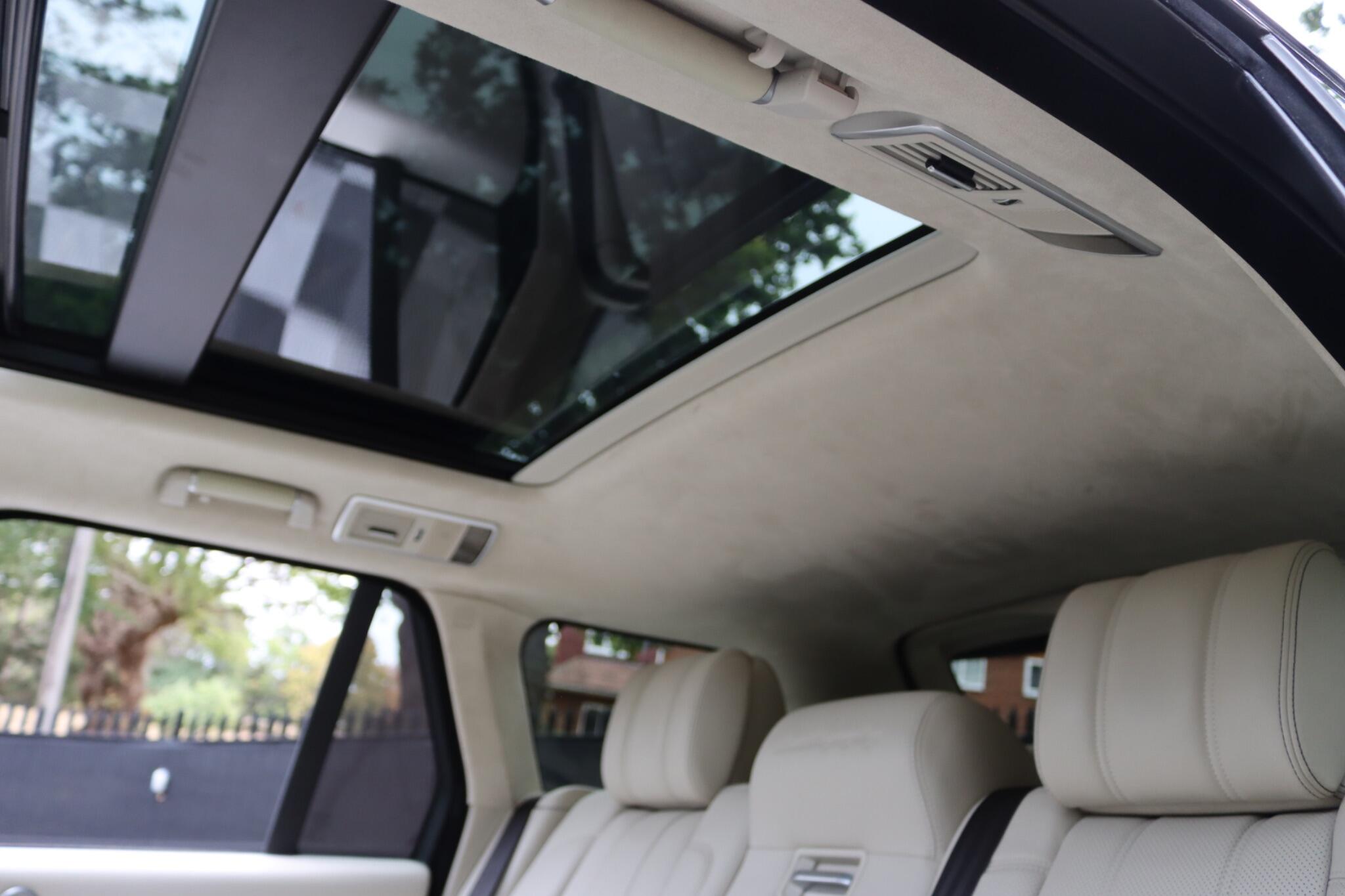 Land Rover Range Rover view 85