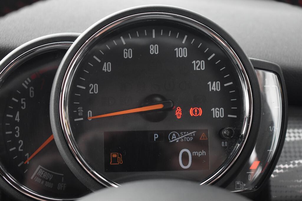 Mini Hatch view 48