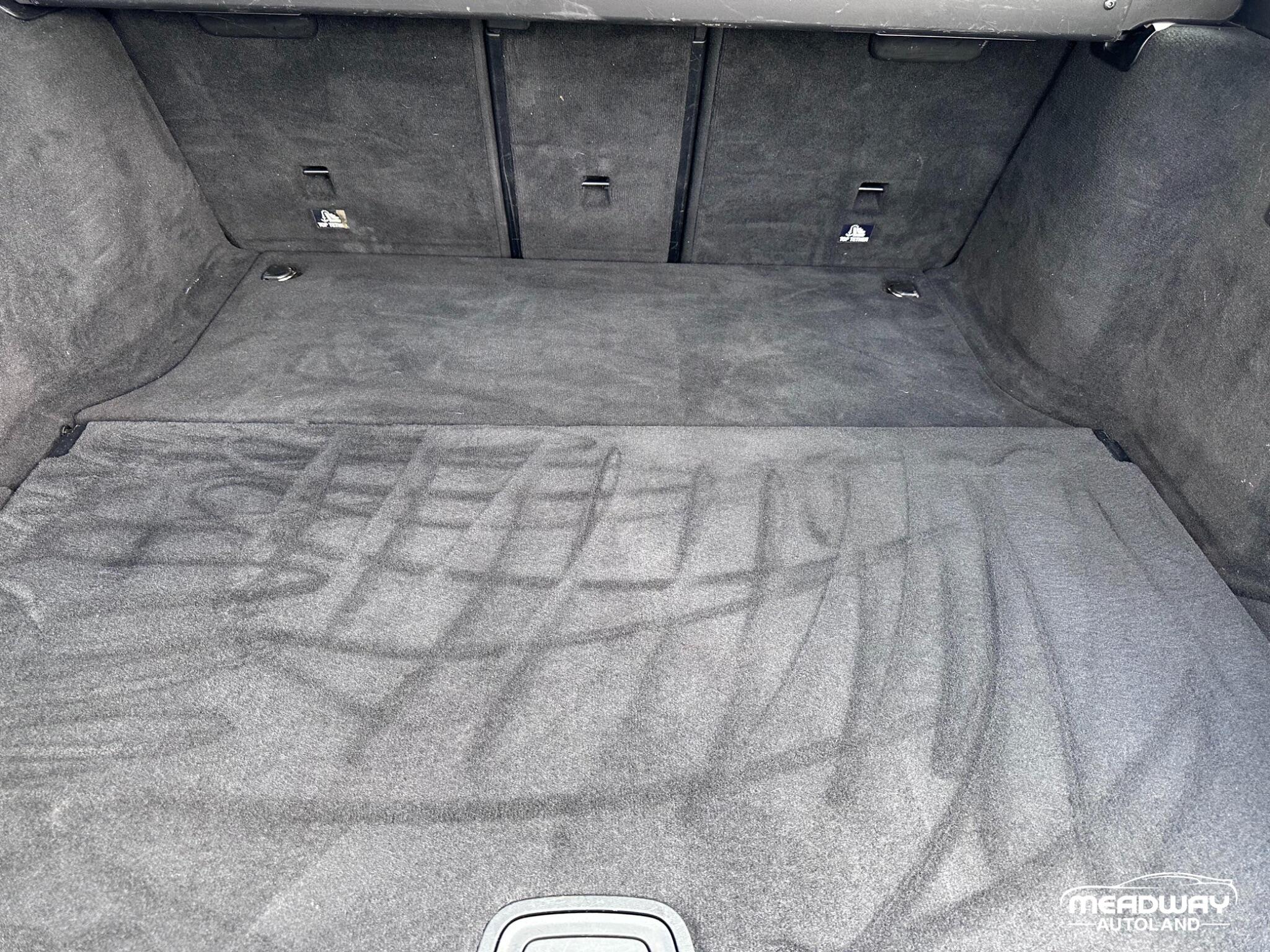 Mercedes-Benz C Class view 37