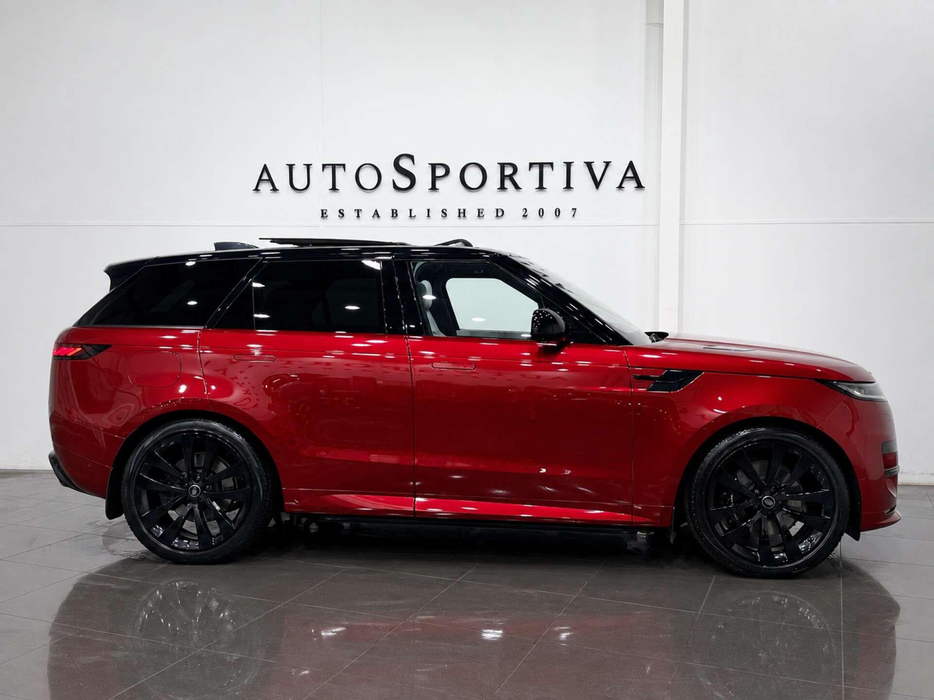 Land Rover Range Rover Sport view 3