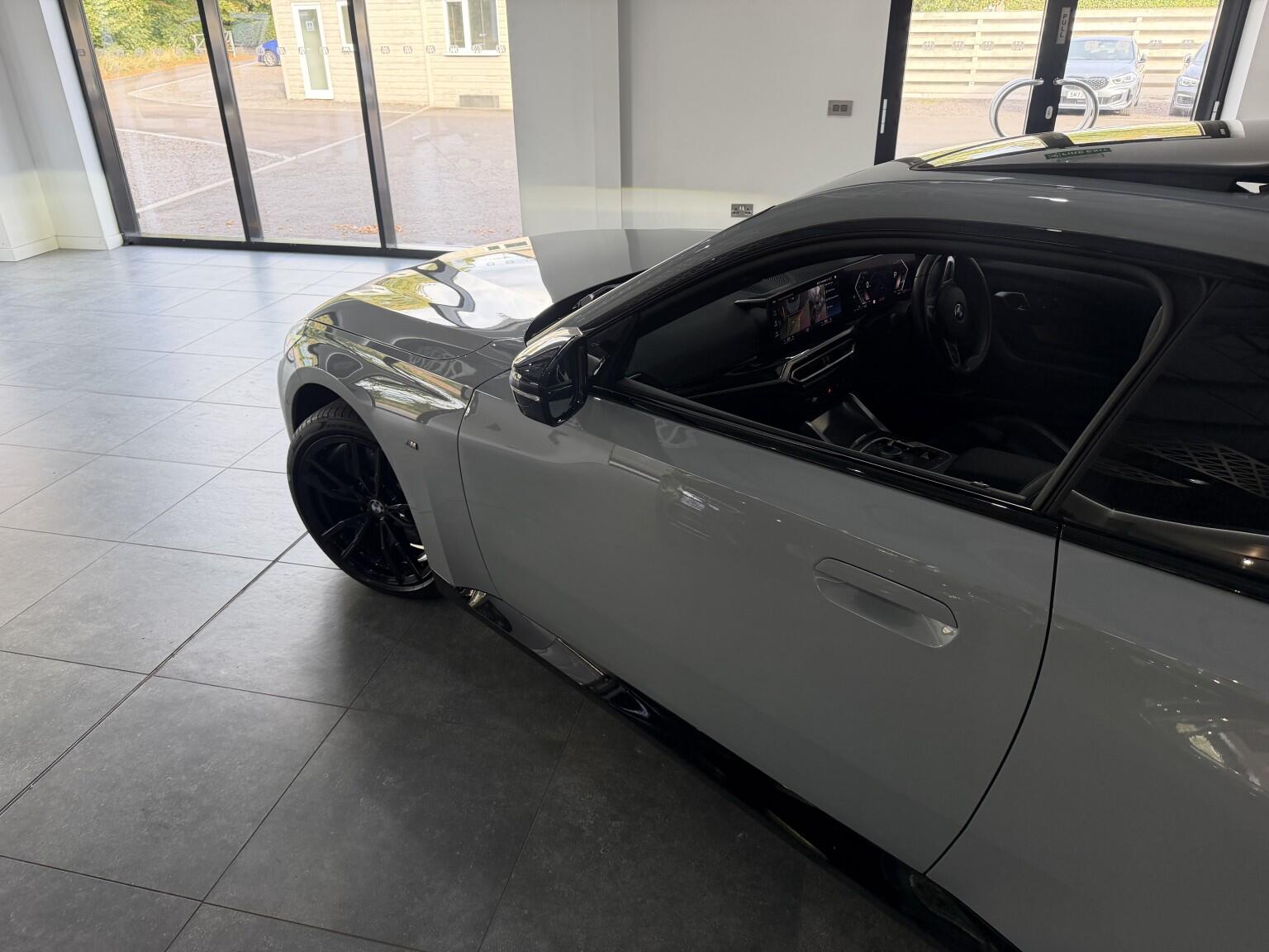 BMW 2 Series view 9