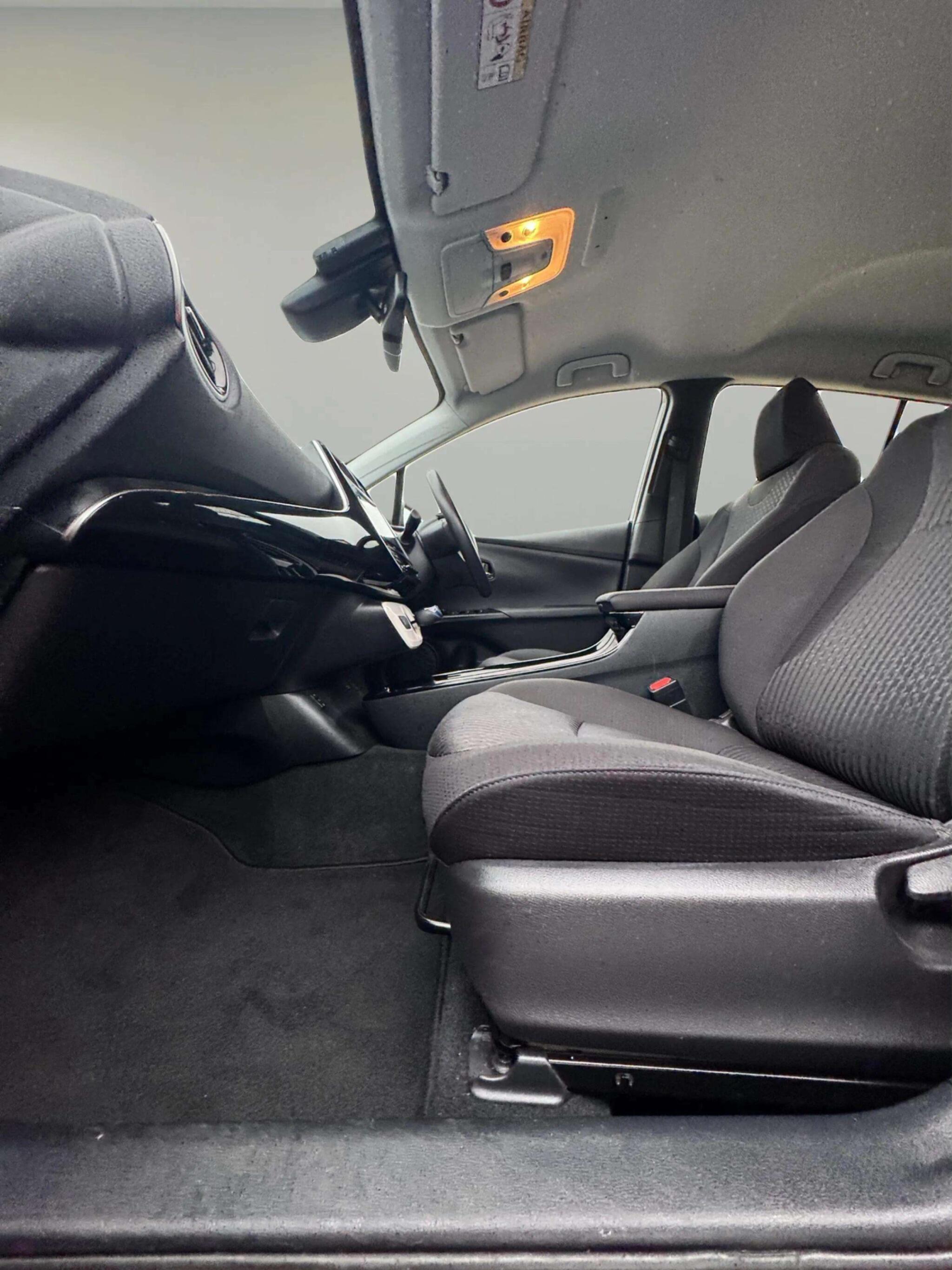 Toyota Prius view 56