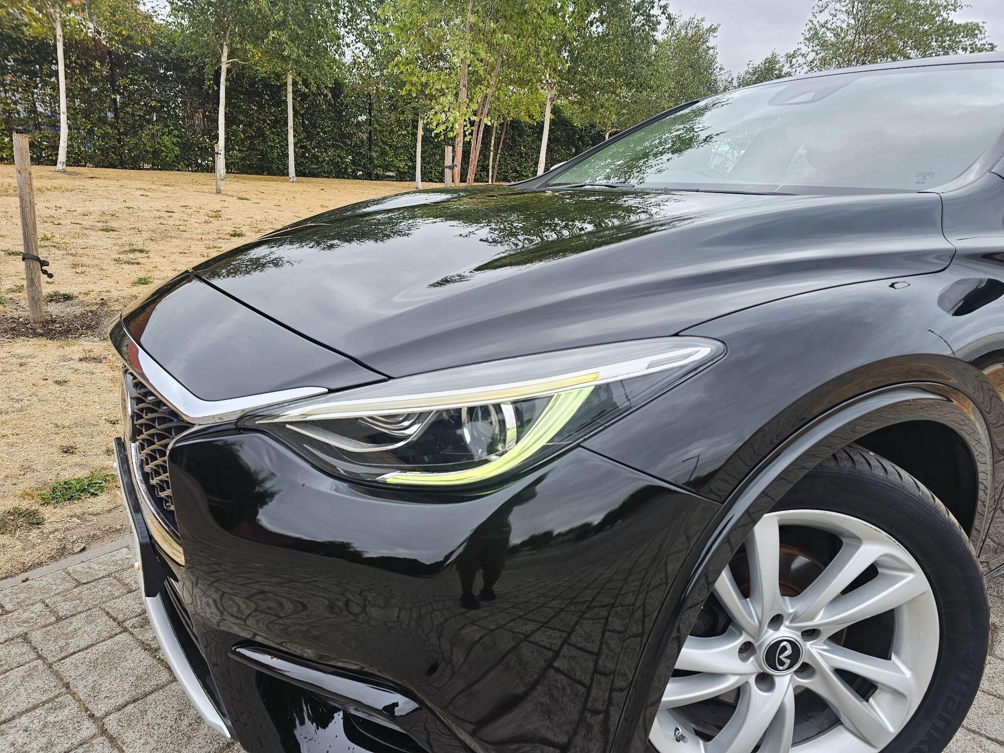 Infiniti Q30 view 38