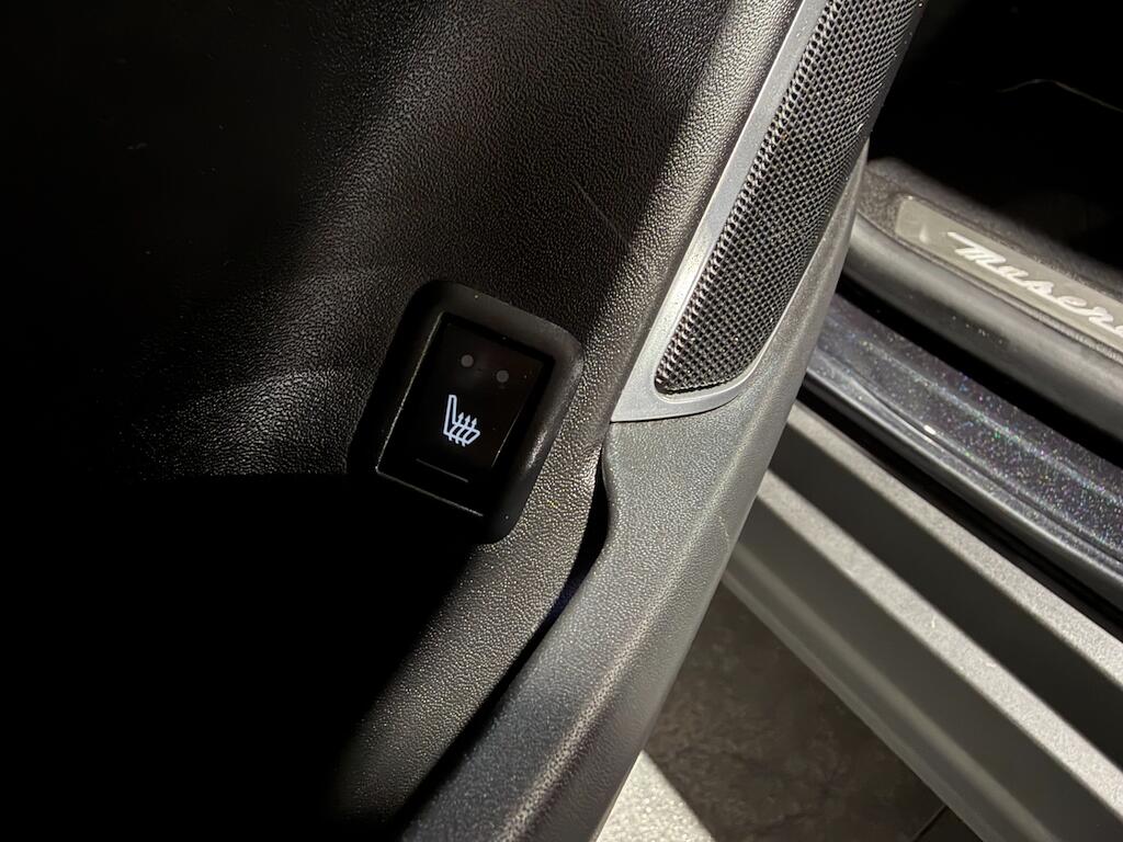 Maserati Levante view 37