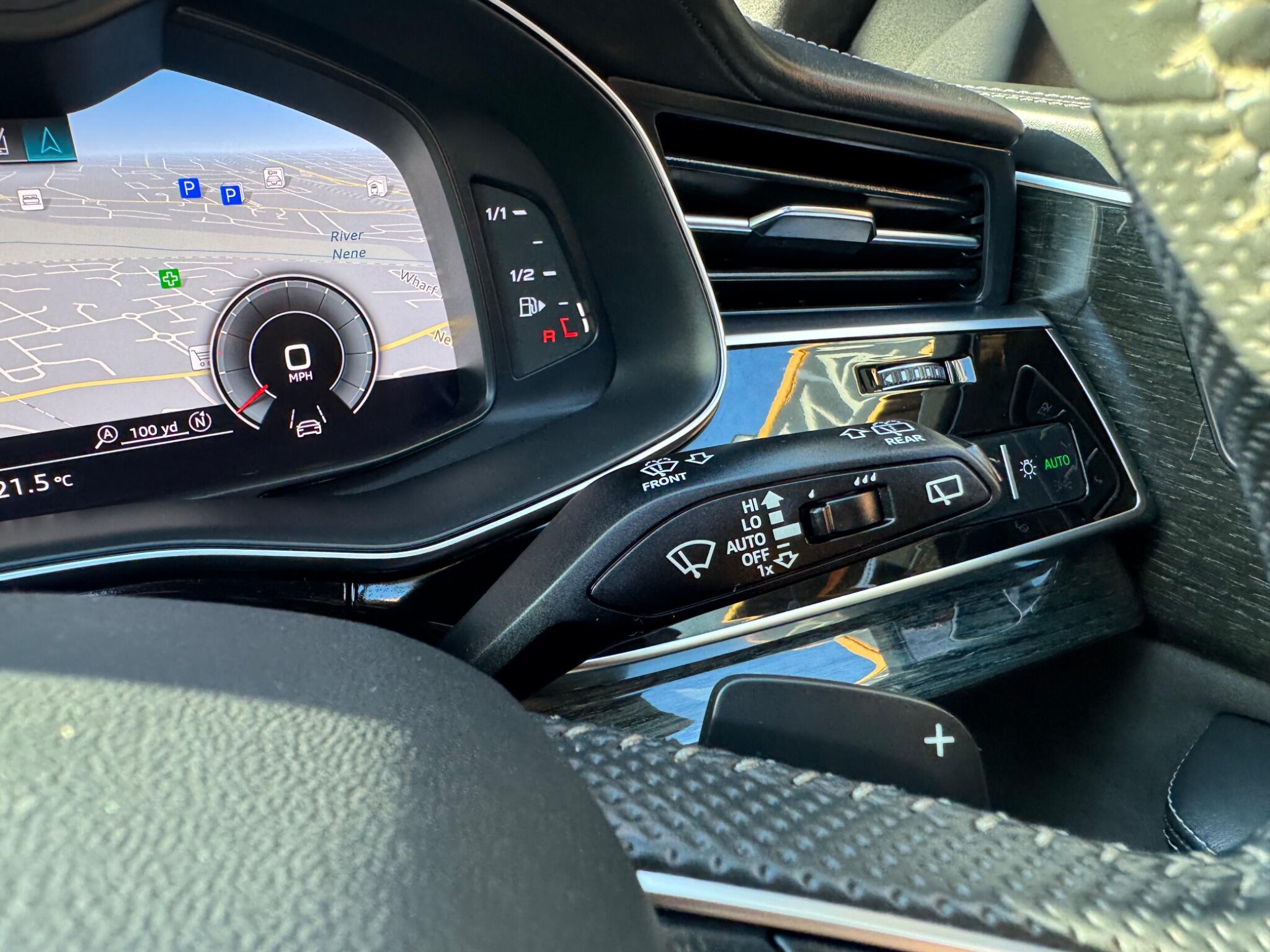 Audi Q8 view 31