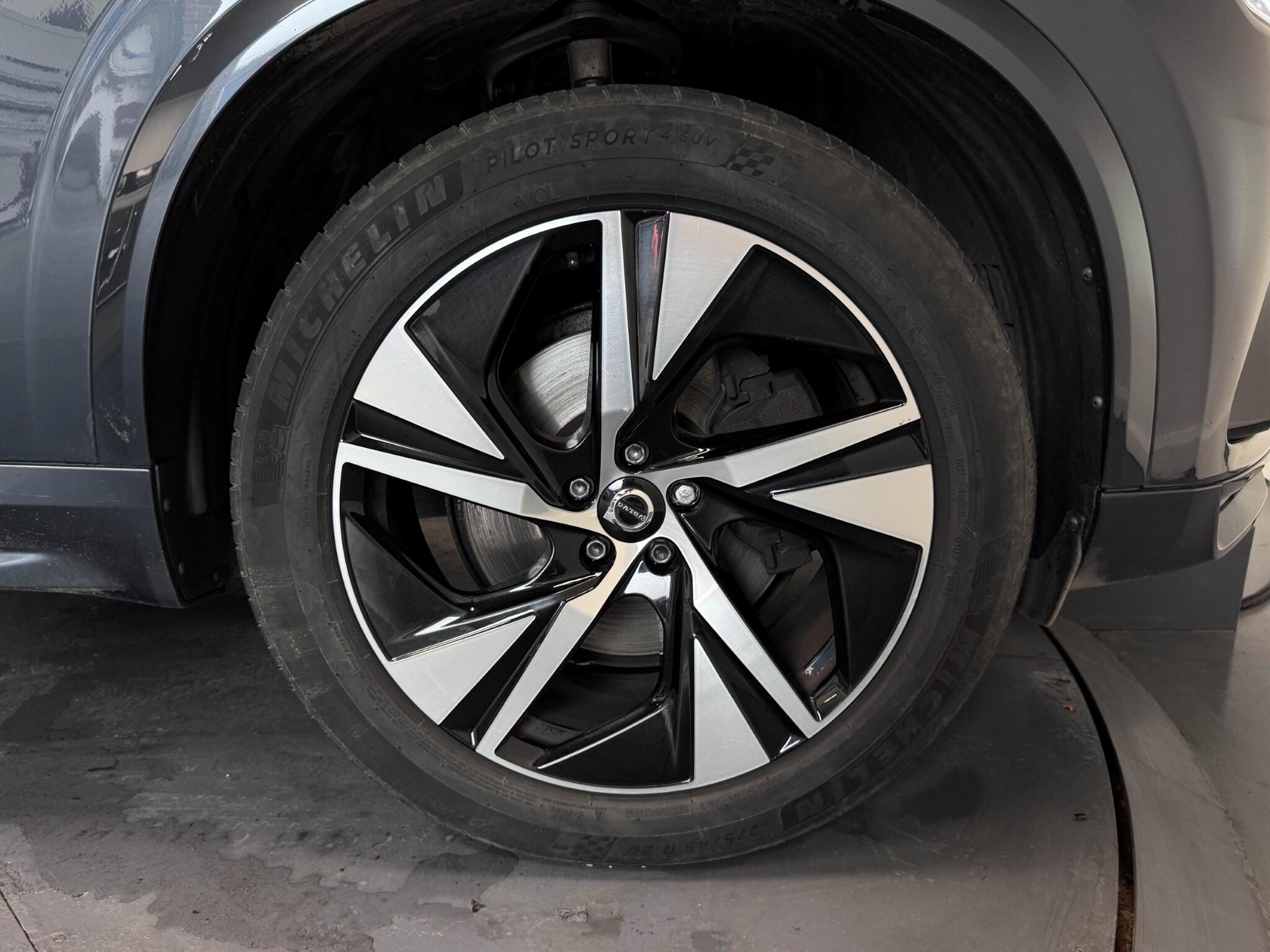 Volvo XC90 view 62