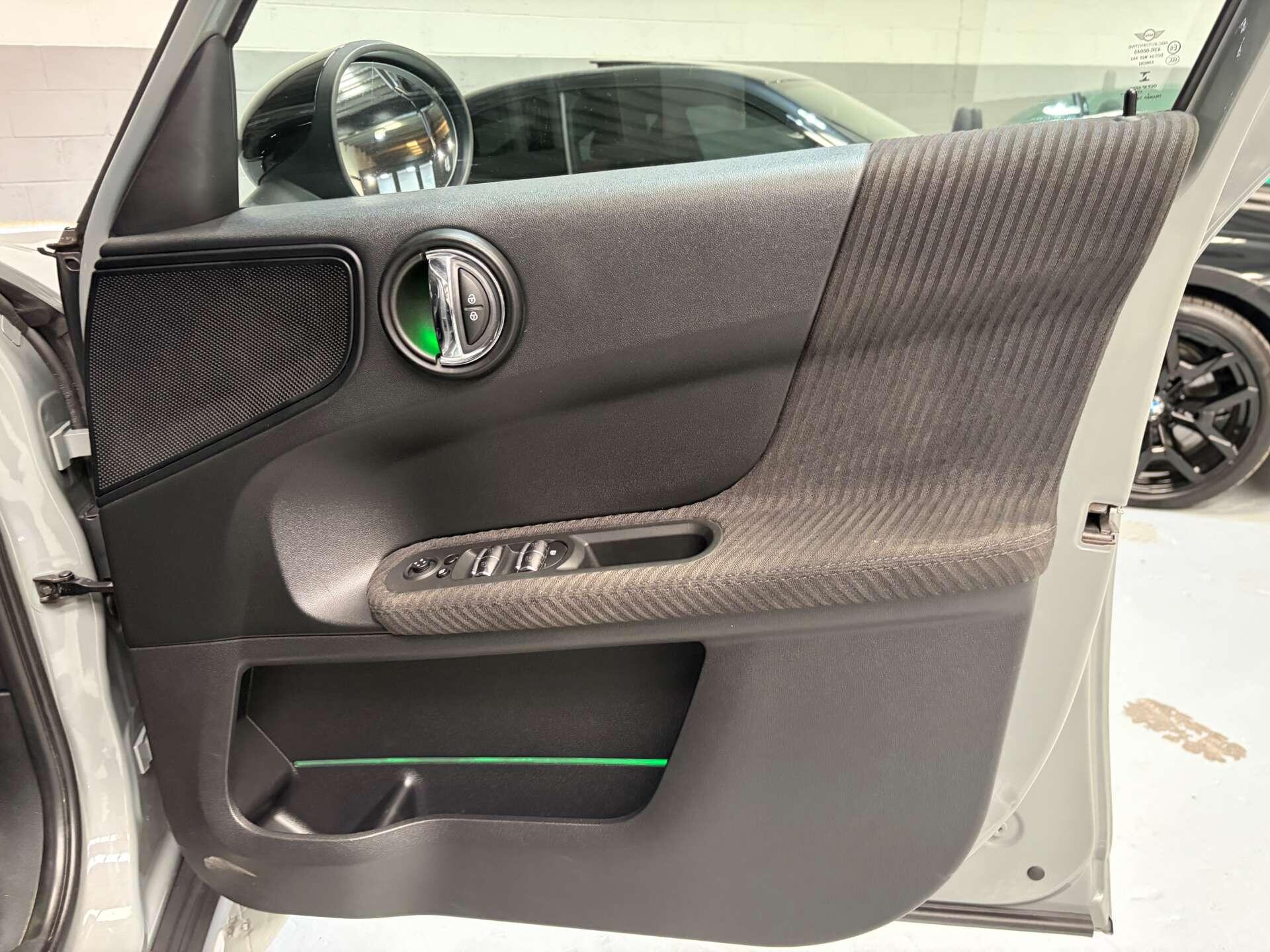 Mini Countryman view 15