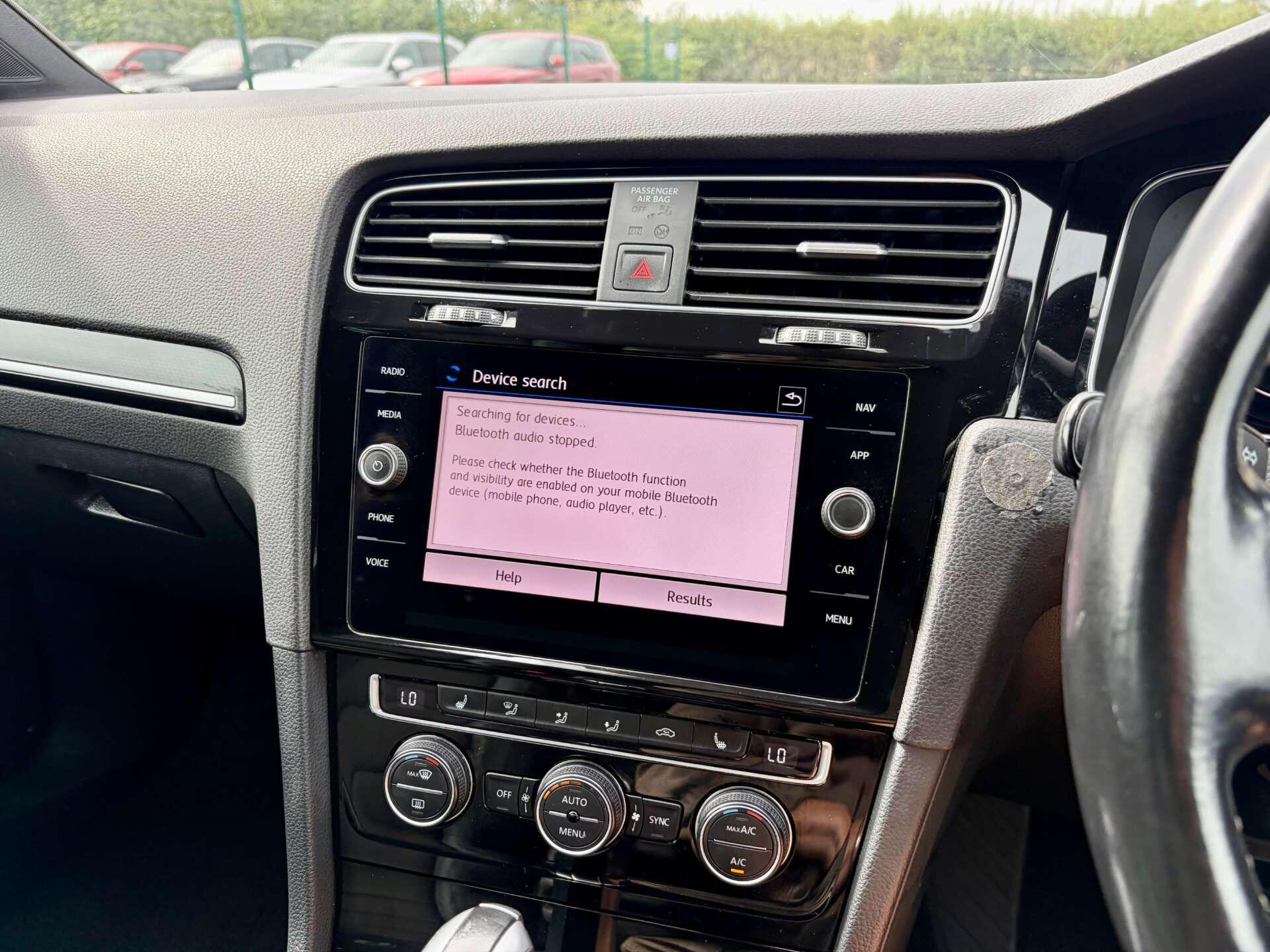 Volkswagen Golf view 52