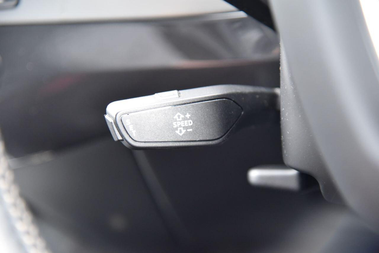 Audi Q7 view 36