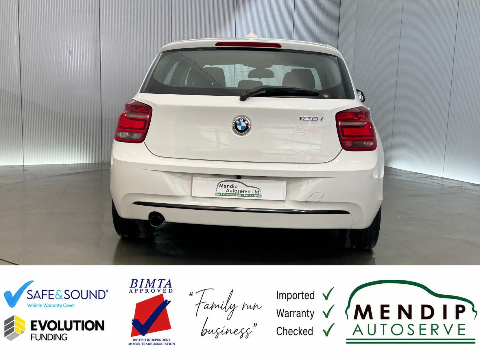 BMW 1 Series view 17