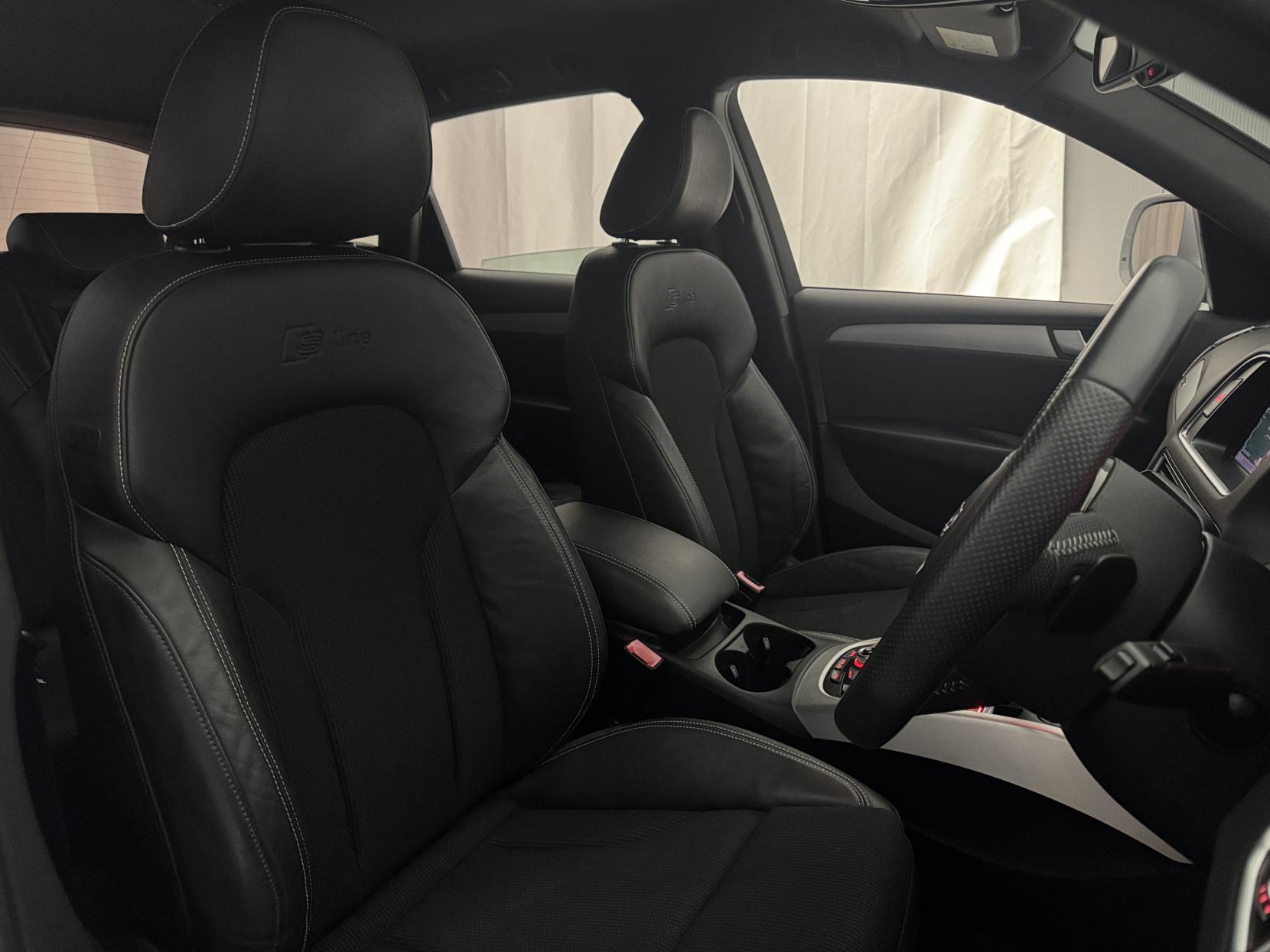 Audi Q5 view 54