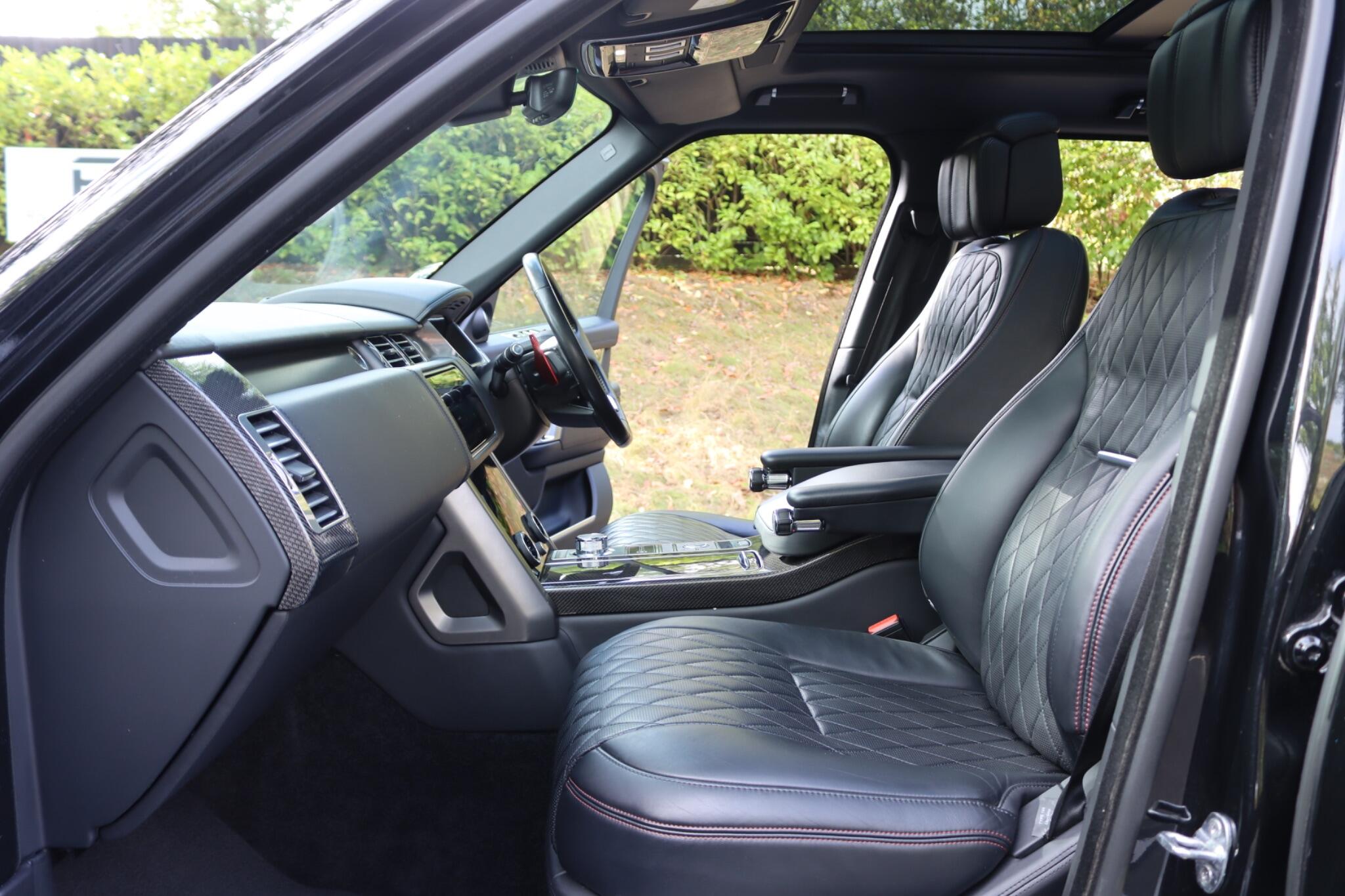 Land Rover Range Rover view 3