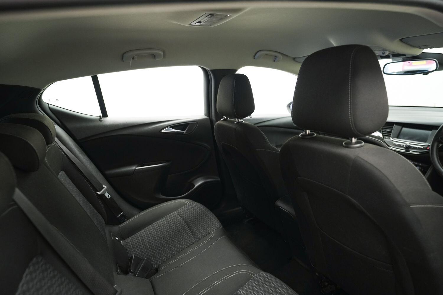Vauxhall Astra view 15