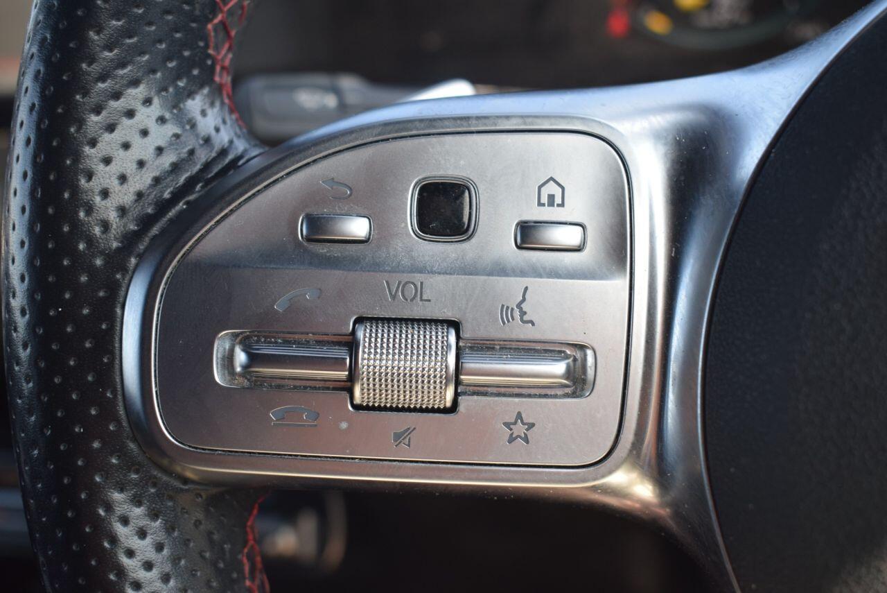 Mercedes-Benz 300 view 24