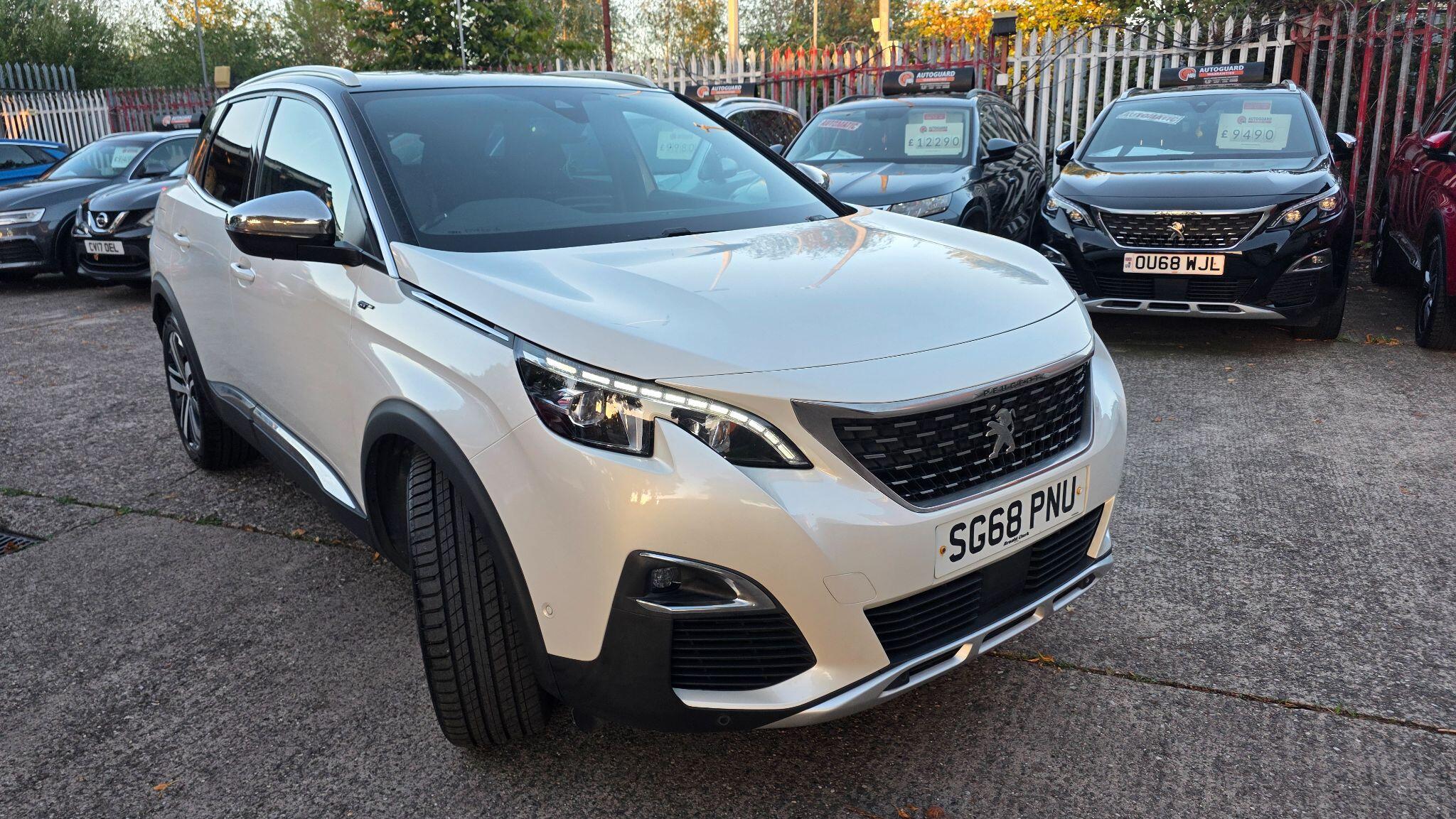 Peugeot 3008 view 2