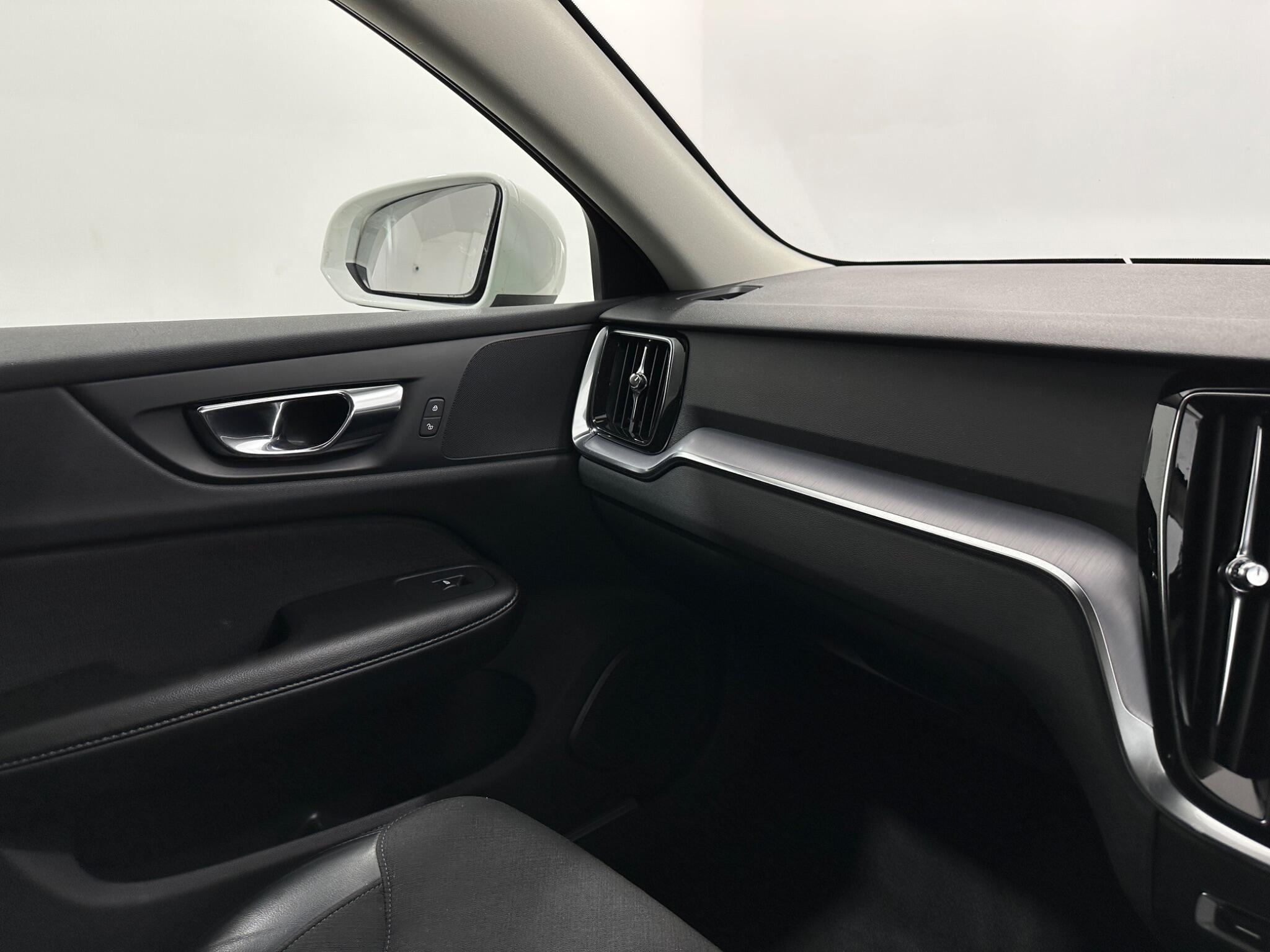 Volvo V60 view 25