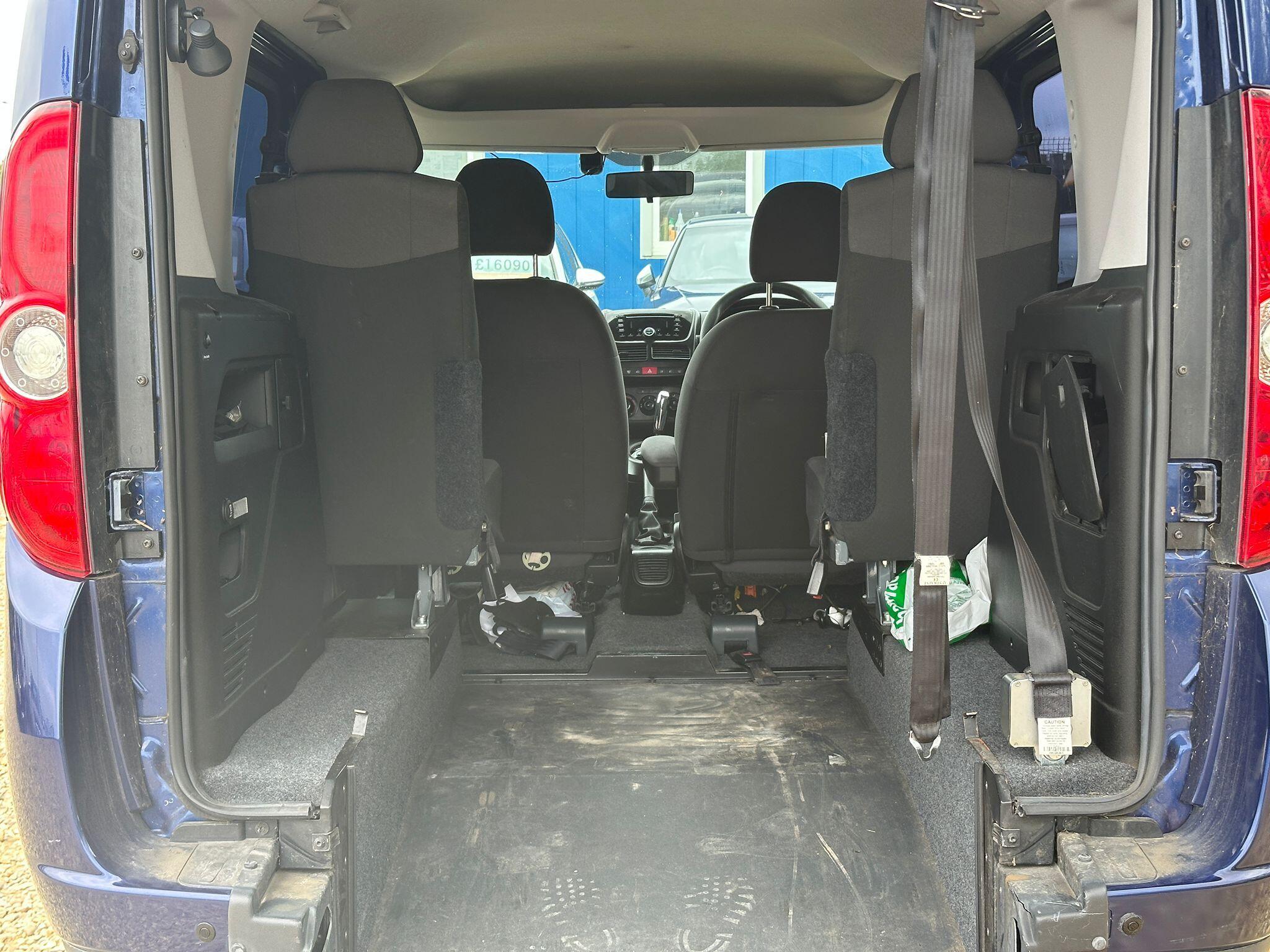 Fiat Doblo view 21