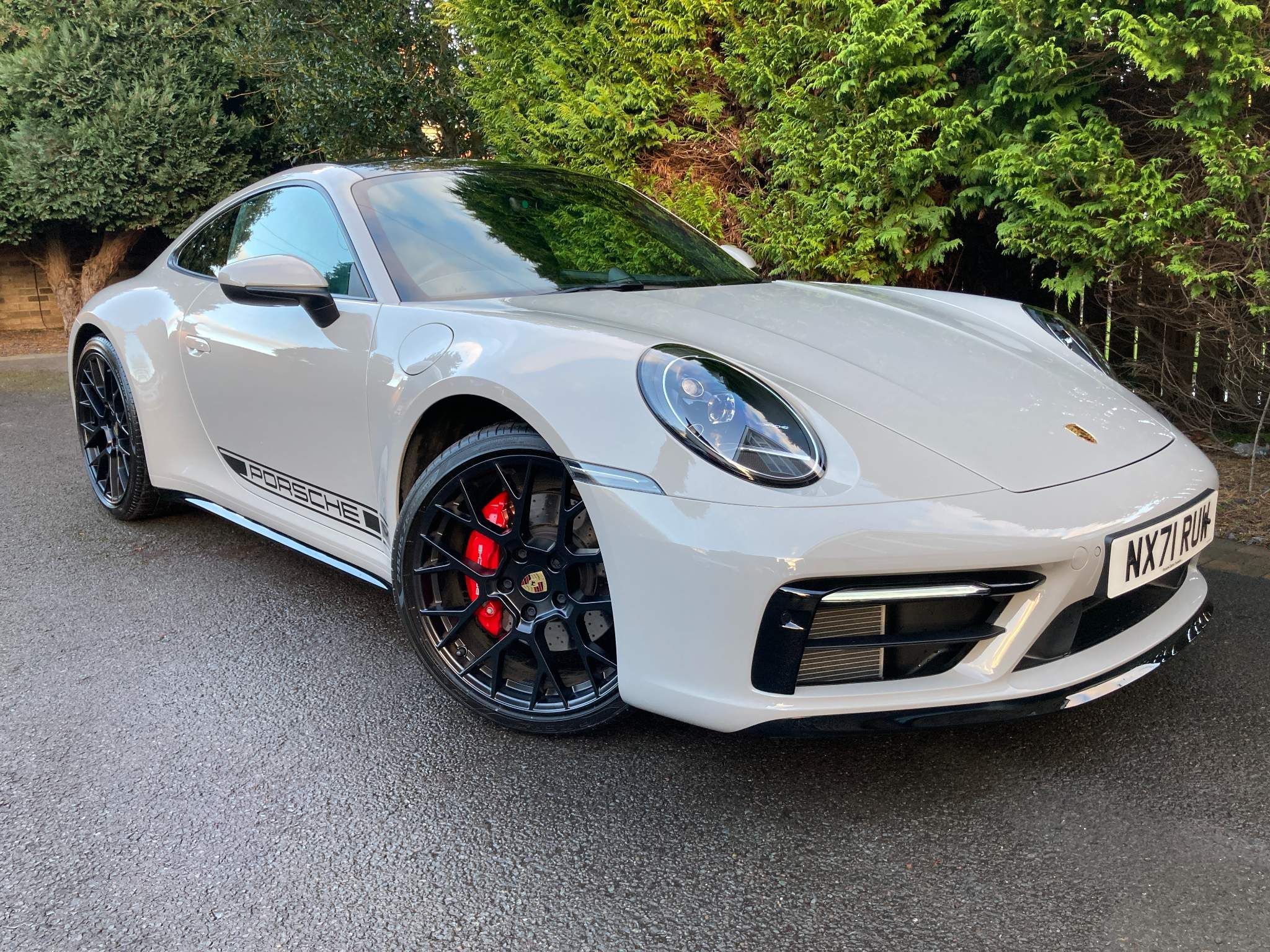 Porsche 911 view 25