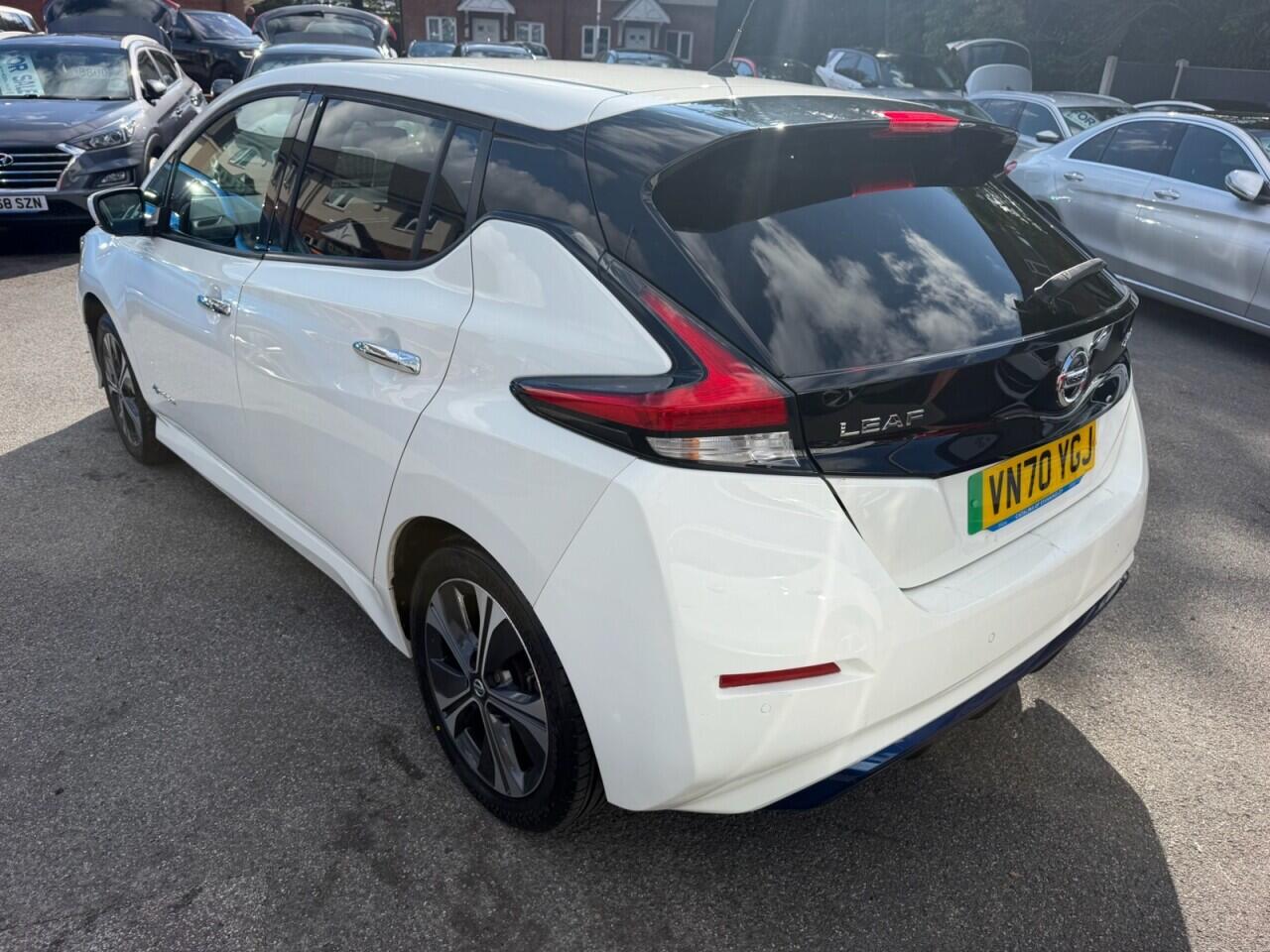 Nissan Leaf view 7